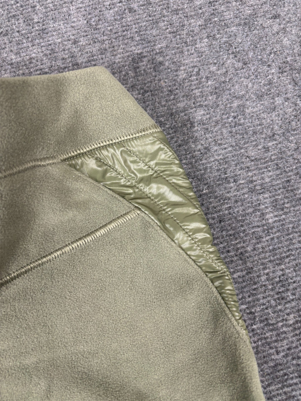 Vintage Y2K Nike ACG Track Pants Women's S Green Fleece Embroidered Joggers Slim