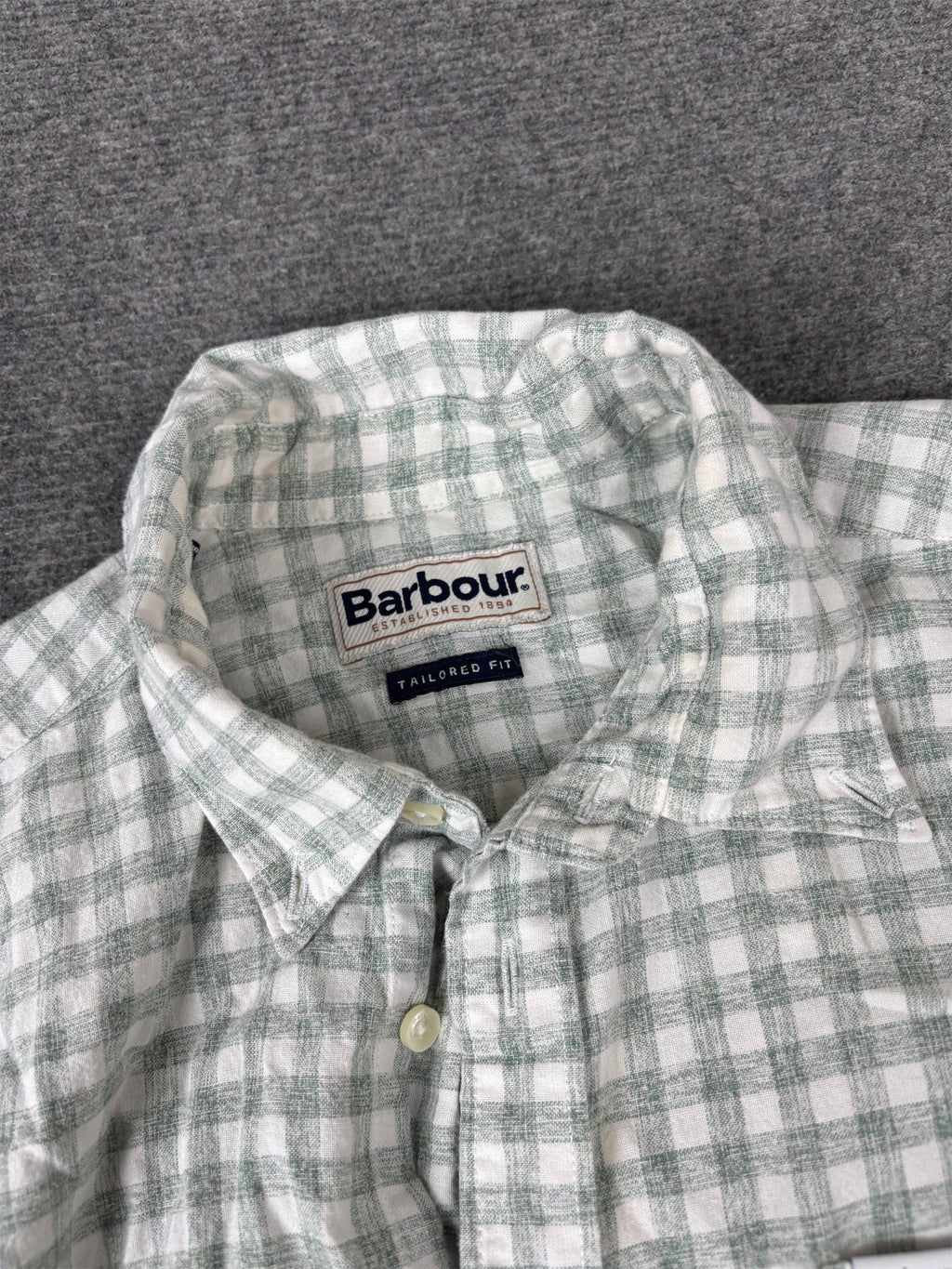 Modern Classic Barbour Shirt Men's M Green White Gingham Button Up Collared