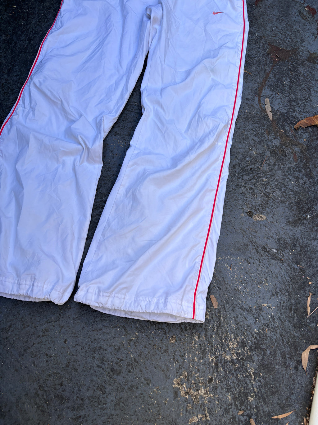 Vintage Y2K Nike Track Pants Women’s M White Pink Piping Swoosh Nylon Windbreakers