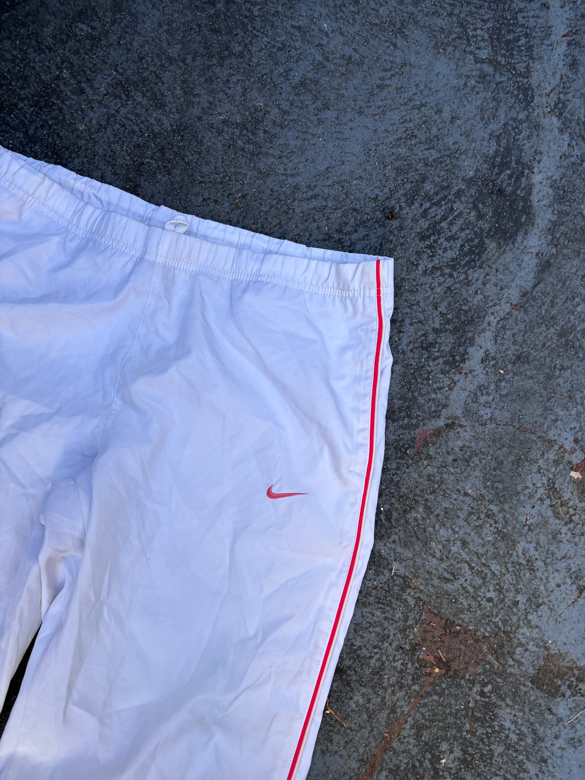 Vintage Y2K Nike Track Pants Women’s M White Pink Piping Swoosh Nylon Windbreakers