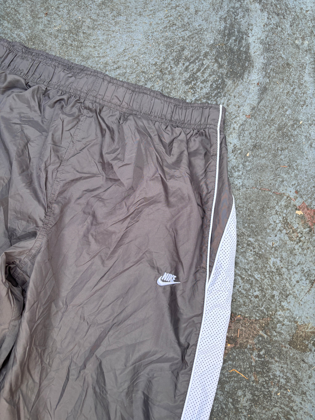 Vintage Y2K Nike Track Pants Size L Grey White Detail Classic Nylon Windbreaker