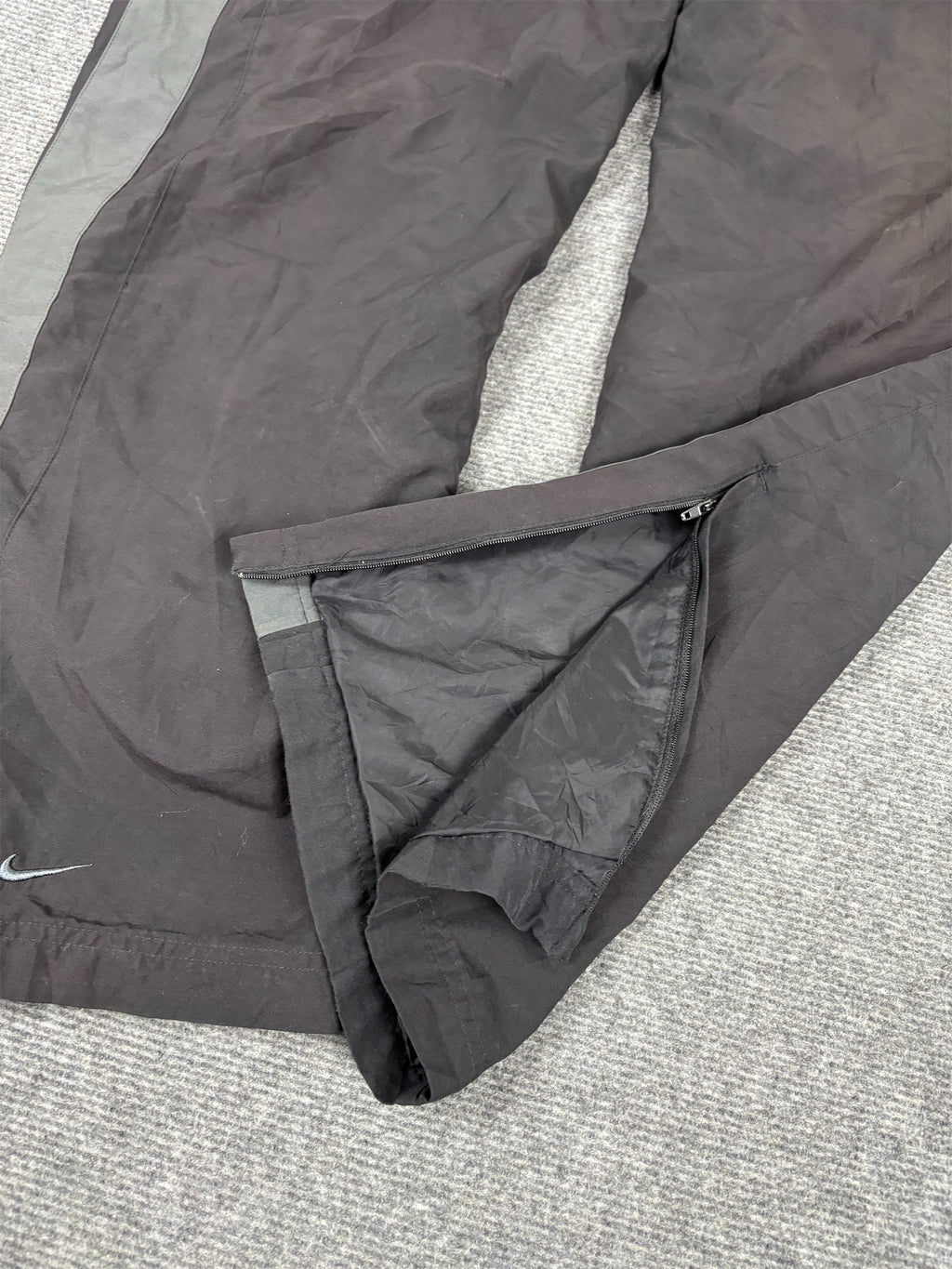 Vintage Y2K Nike Track Pants Men's L Black Grey Panels Swoosh Joggers Wide Leg