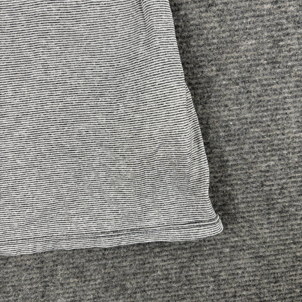 Nike Dri-Fit V-neck Activewear Top Women's XS Grey Striped Petite T-shirt