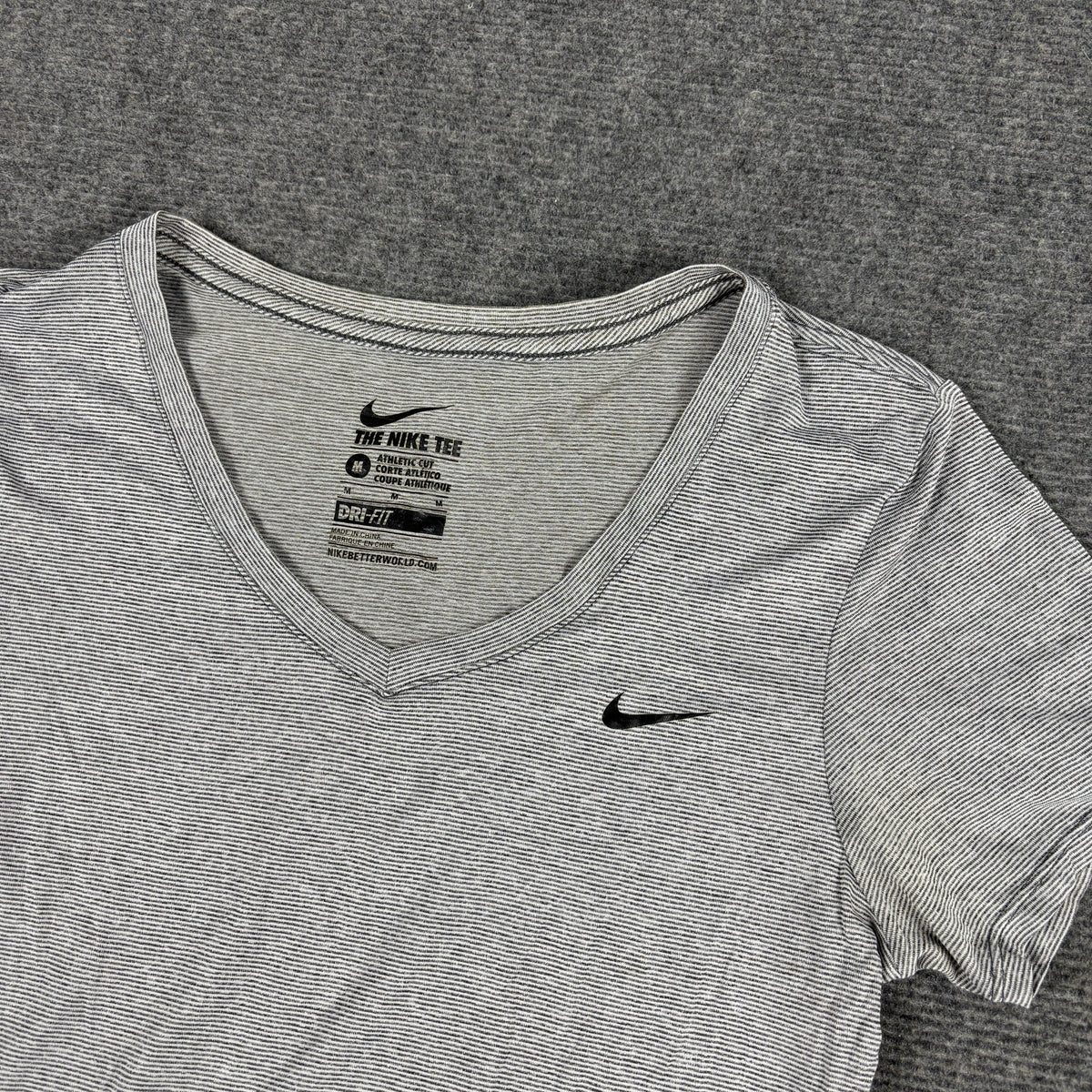 Nike Dri-Fit V-neck Activewear Top Women's XS Grey Striped Petite T-shirt
