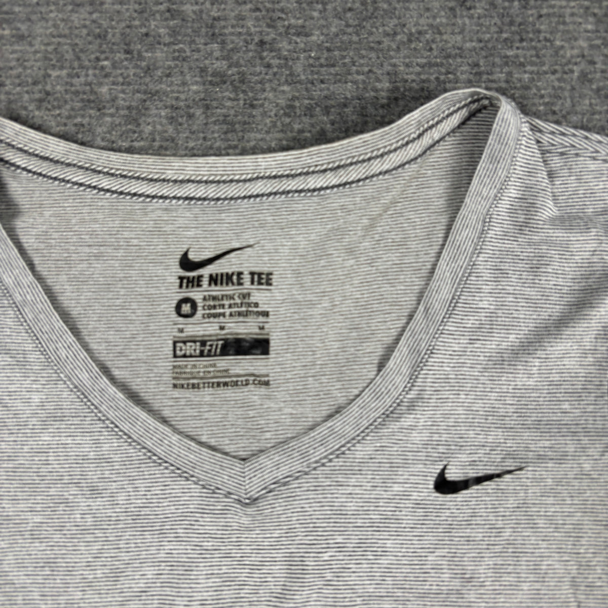 Nike Dri-Fit V-neck Activewear Top Women's XS Grey Striped Petite T-shirt
