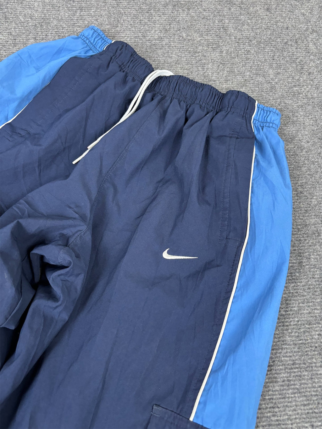 Vintage Y2K Nike Cargo Track Pants Women's XS Navy Blue Detail White Piping Joggers Wide Leg