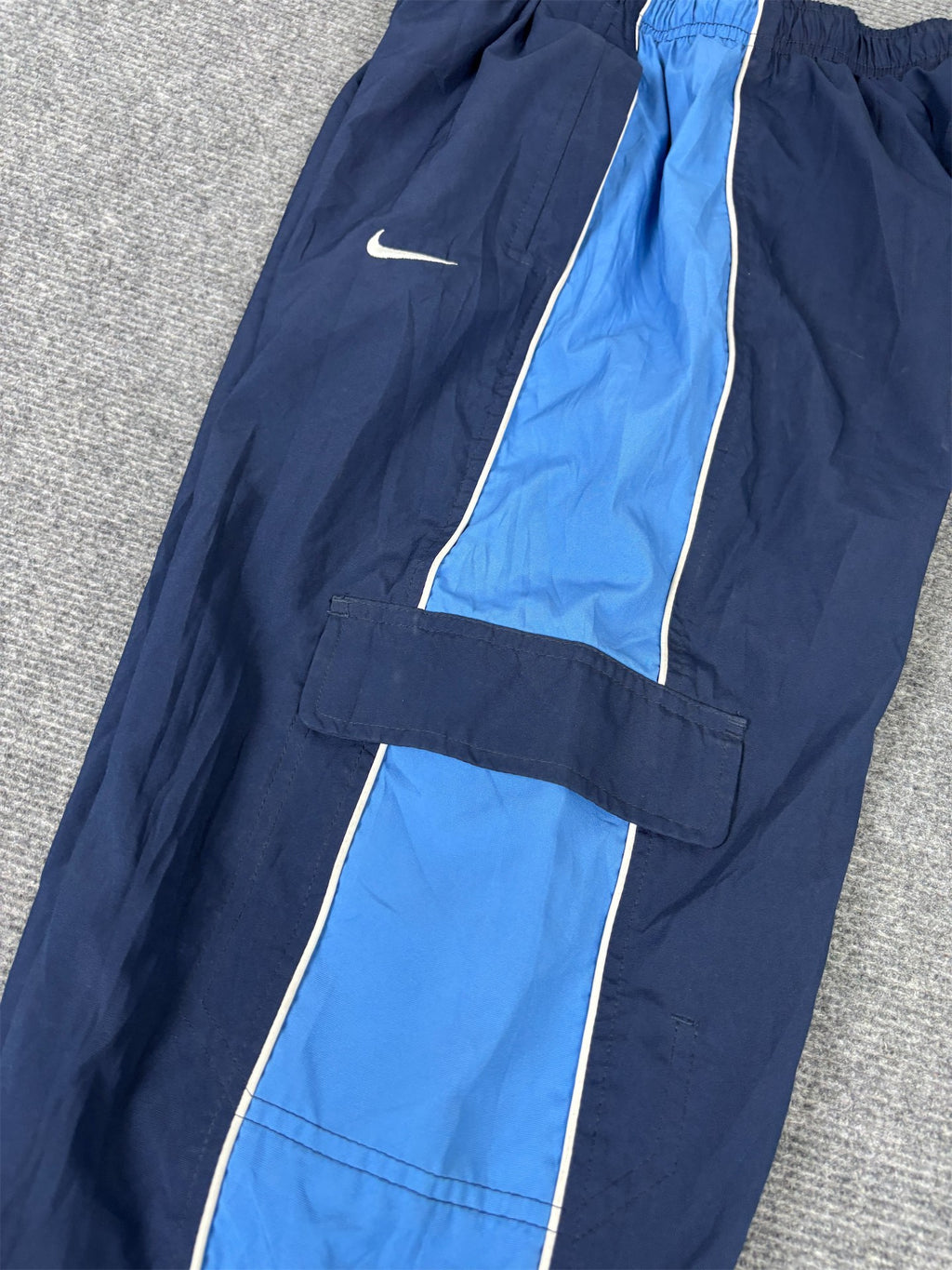 Vintage Y2K Nike Cargo Track Pants Women's XS Navy Blue Detail White Piping Joggers Wide Leg