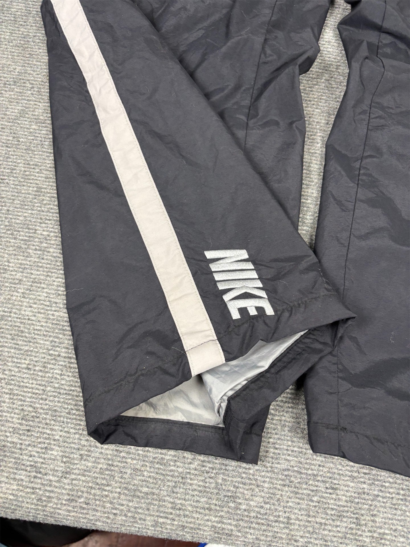Vintage Y2K Nike Cargo Track Pants Men's XL Black Grey Panel Swoosh Spell Out Joggers Wide Leg