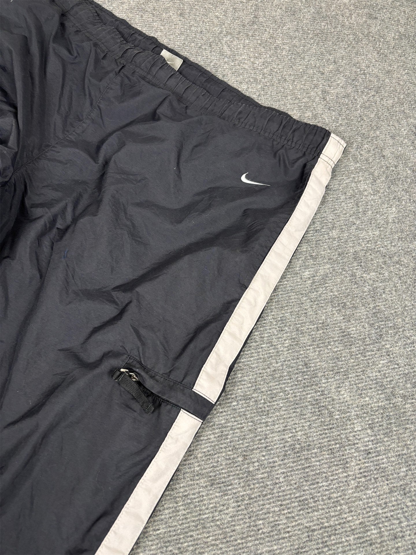 Vintage Y2K Nike Cargo Track Pants Men's XL Black Grey Panel Swoosh Spell Out Joggers Wide Leg