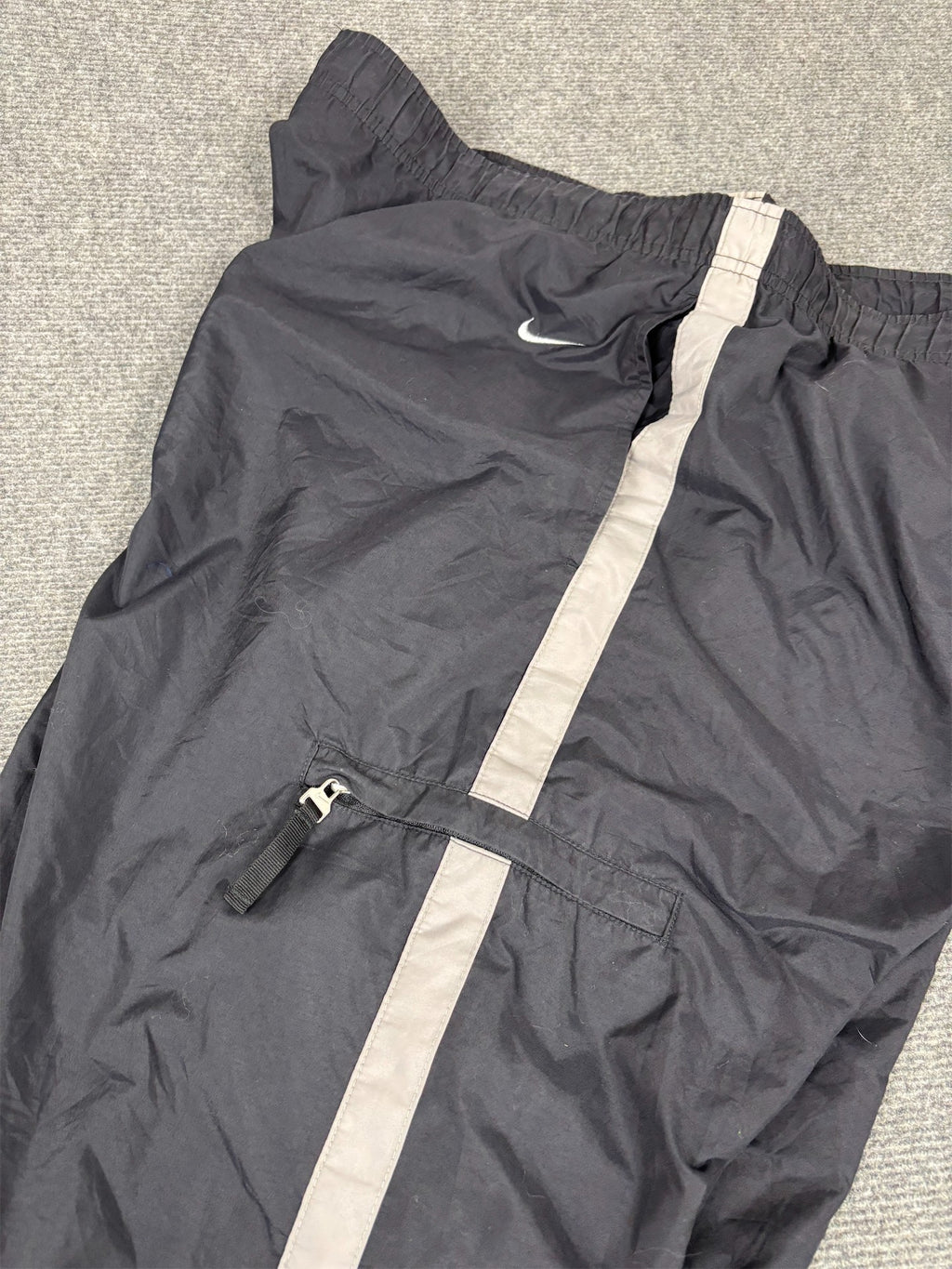 Vintage Y2K Nike Cargo Track Pants Men's XL Black Grey Panel Swoosh Spell Out Joggers Wide Leg