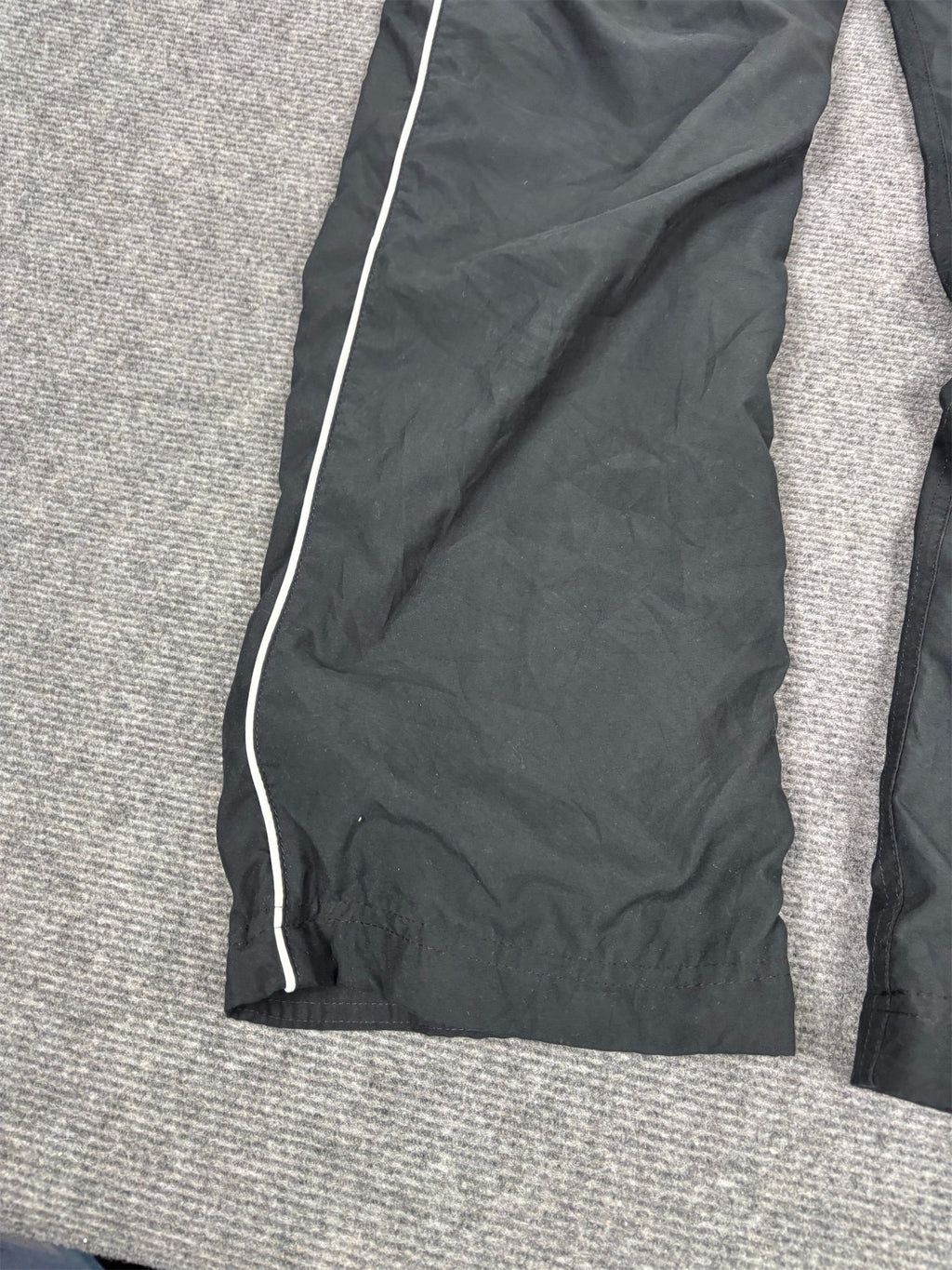 Vintage Y2K Nike Track Pants Women's L Black White Piping Joggers Straight Leg