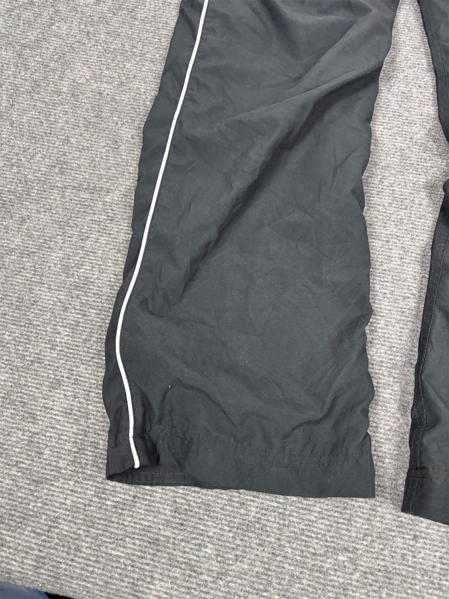 Vintage Y2K Nike Track Pants Women's L Black White Piping Joggers Straight Leg