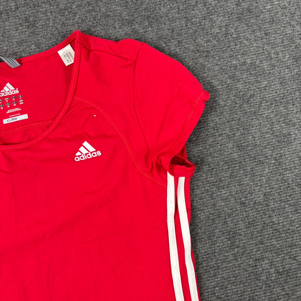 Adidas y2k Activewear Top Women's XS Red Three Stripe Baby Tee Petite