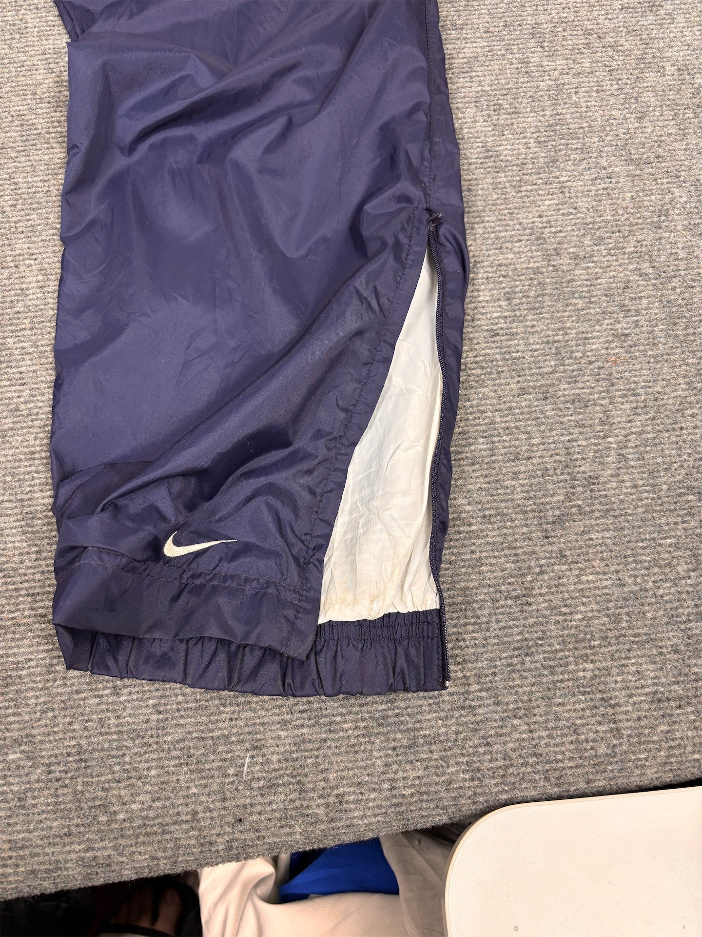 Vintage Y2K Nike Track Pants Women's M Navy White Ankle Swoosh Joggers Straight Leg