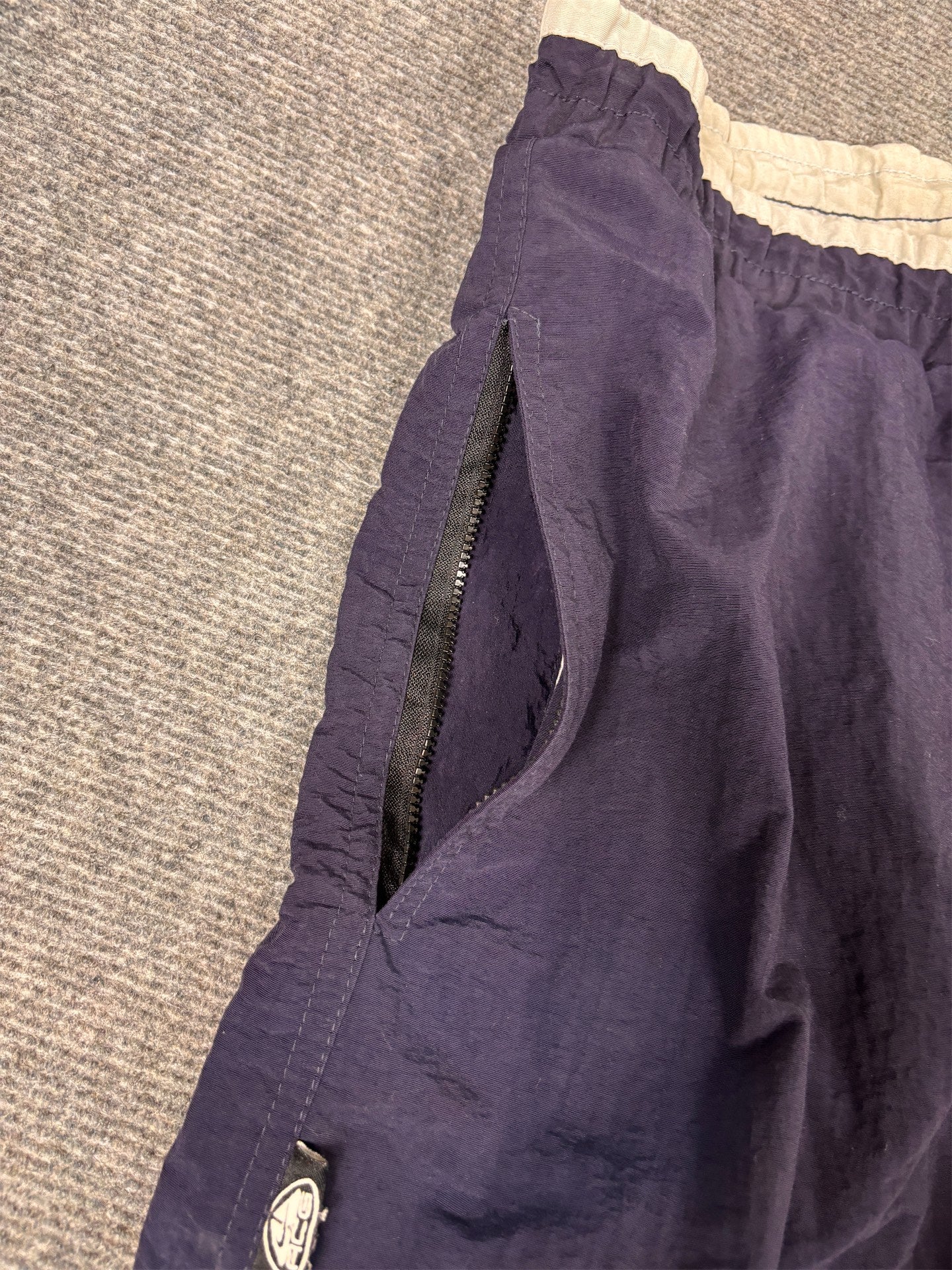 Vintage Y2K Nike ACG Track Pants Men's XL Navy Embroidered Logo Joggers Wide Leg