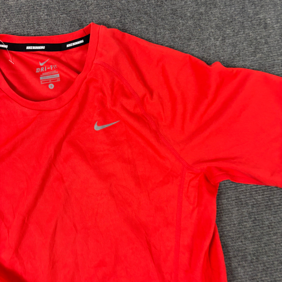 Nike Running Dri-Fit Tee Women's Small Red Reflective Silver Activewear T-shirt