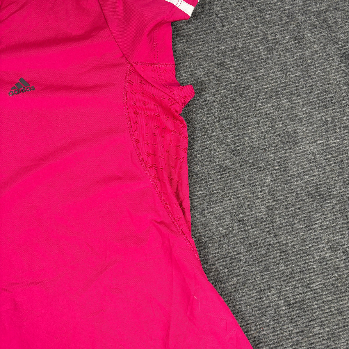 y2k Adidas Fitted Running Top Women's Small Pink Three Stripe Activewear T-shirt