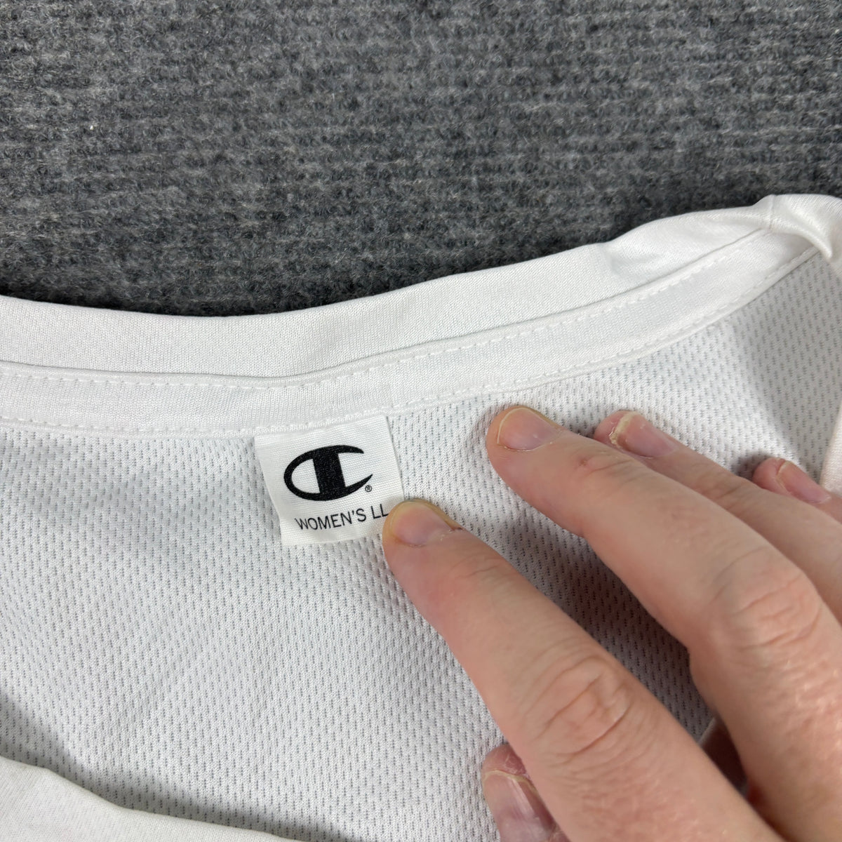 Champion Script Logo Fitted Top Women's Medium White Activewear T-shirt