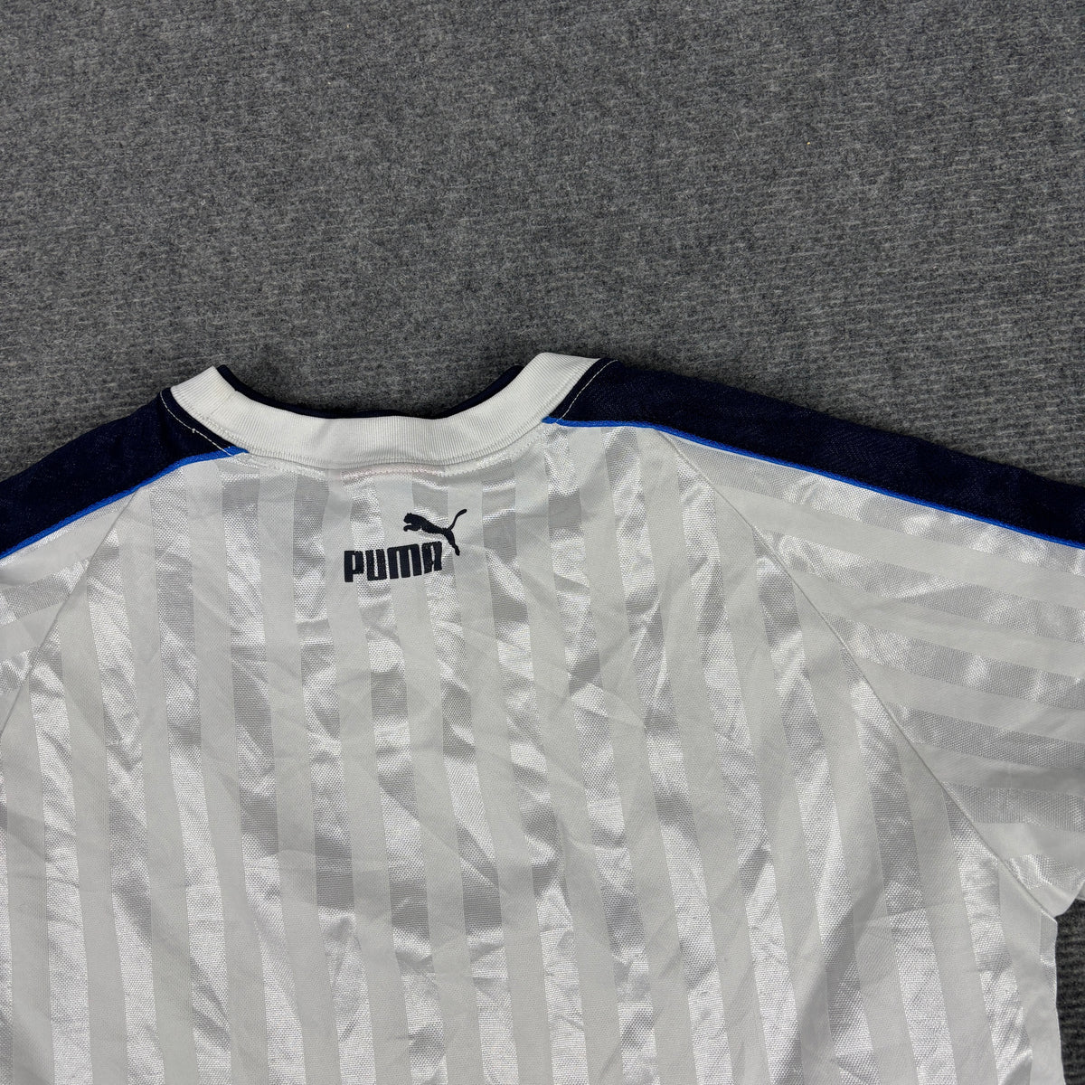 Y2K Puma Shadow Stripe Football Jersey Men's Small White Navy T-shirt