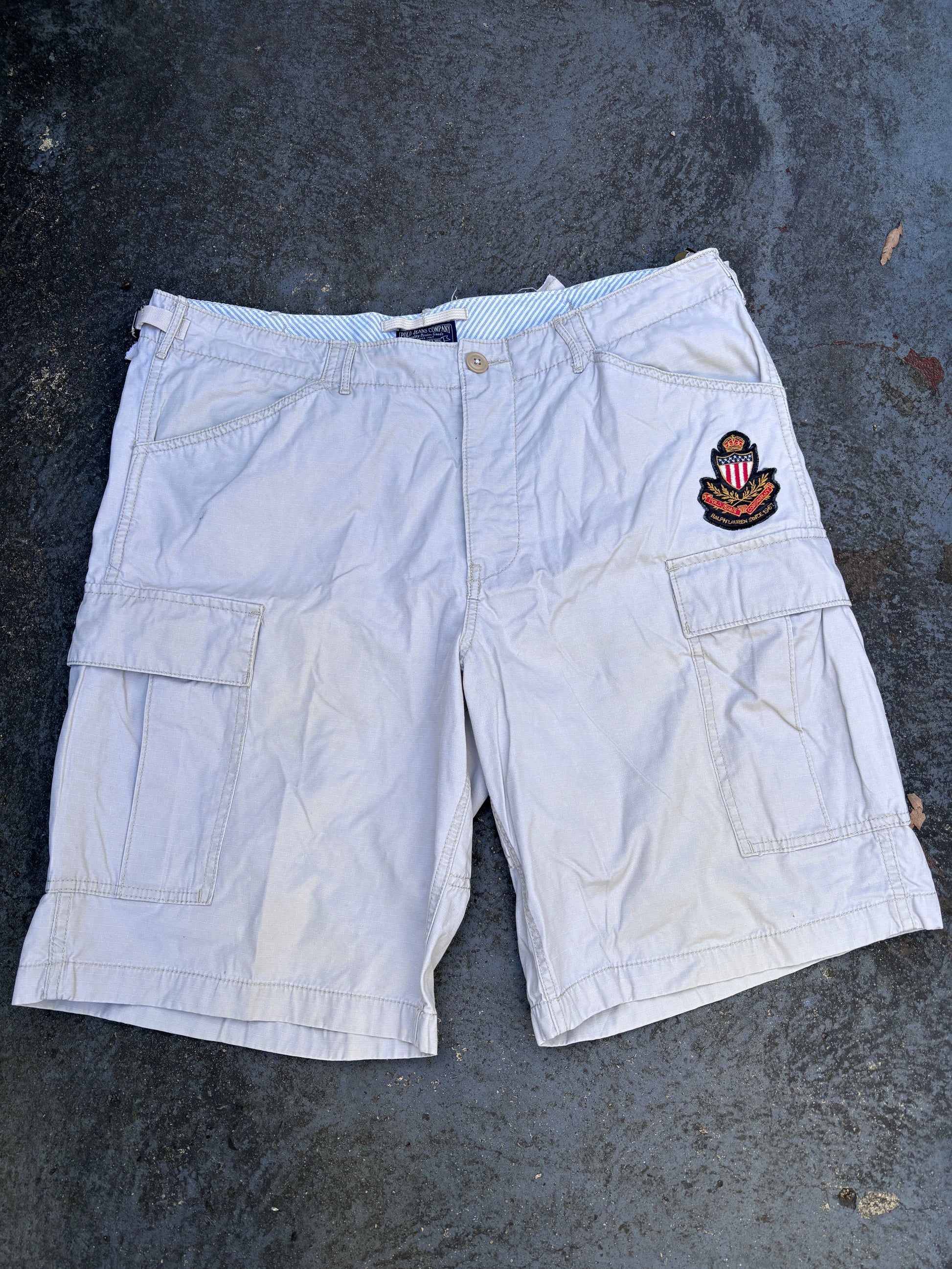 Vintage 90s Polo Ralph Lauren Cargo Shorts Size 36 Cream Embroidered Badge Logo