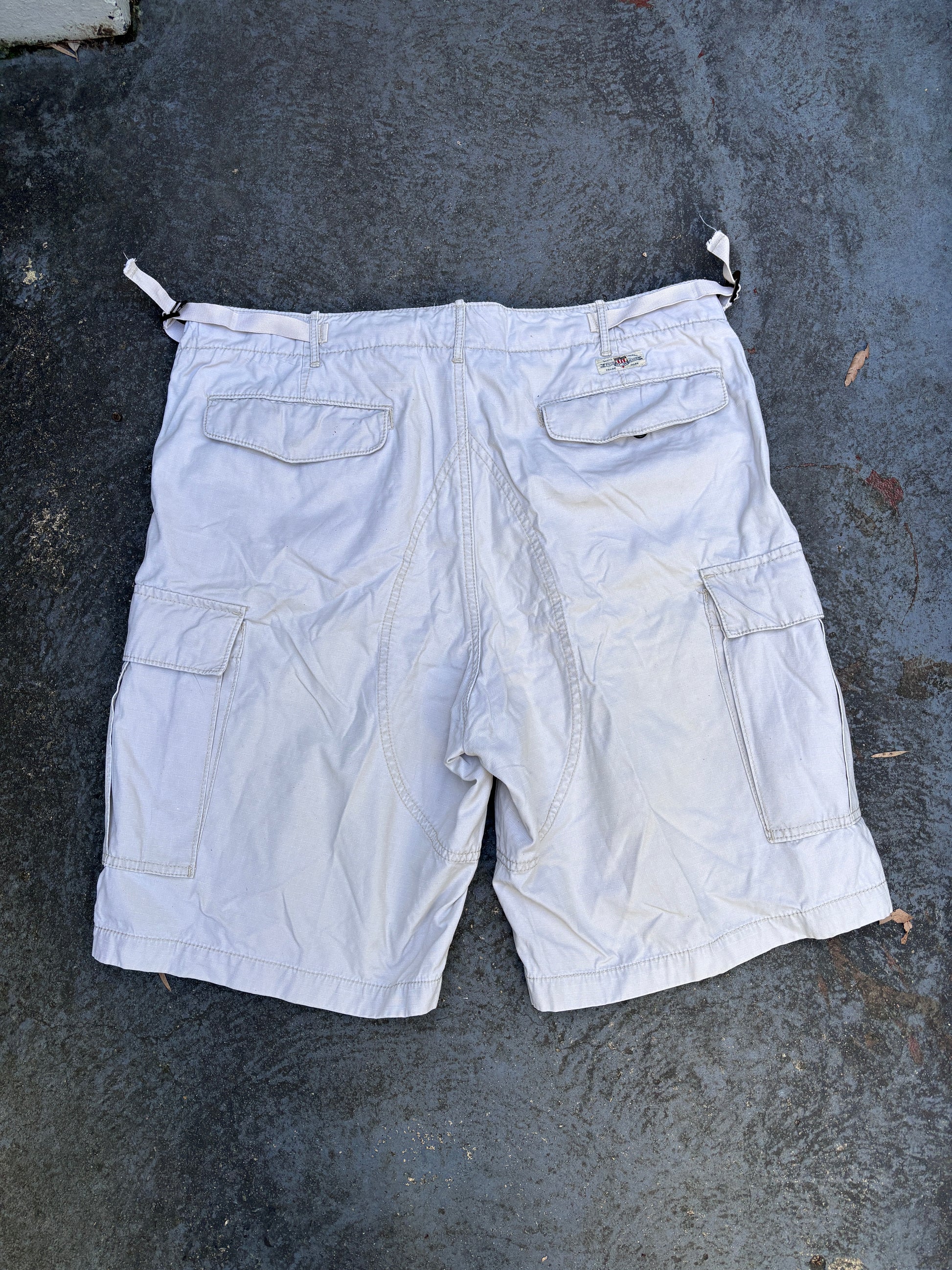 Vintage 90s Polo Ralph Lauren Cargo Shorts Size 36 Cream Embroidered Badge Logo