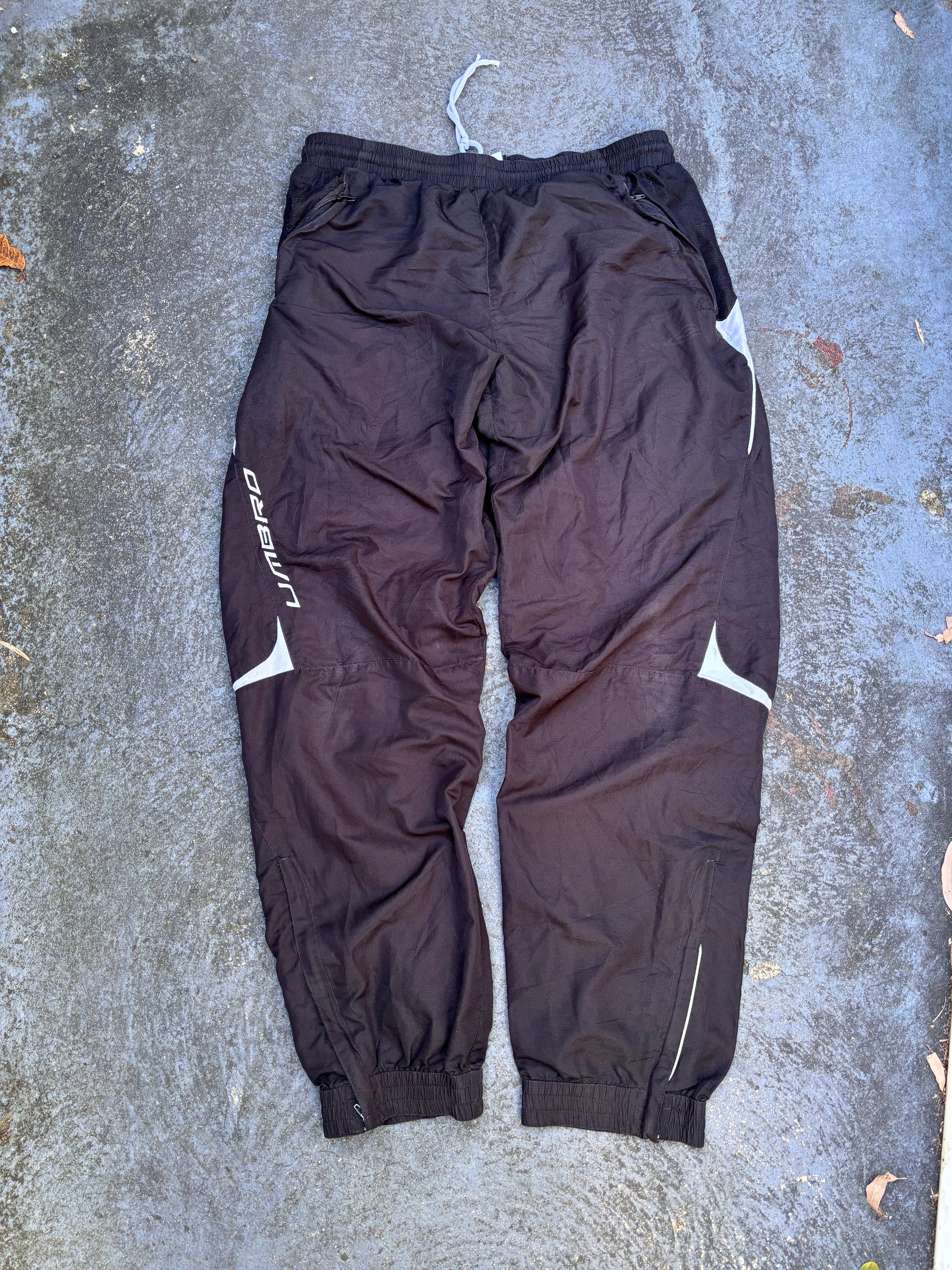 Vintage Y2K Umbro Track Pants Size L Black White Detail Spell Out Logo Wide Leg