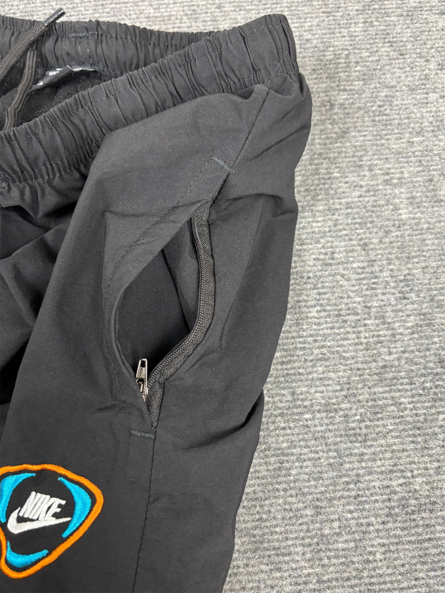 Nike Aerolayer Track Pants Men's S Black Fleece Interior Windbreaker Joggers Wide Leg