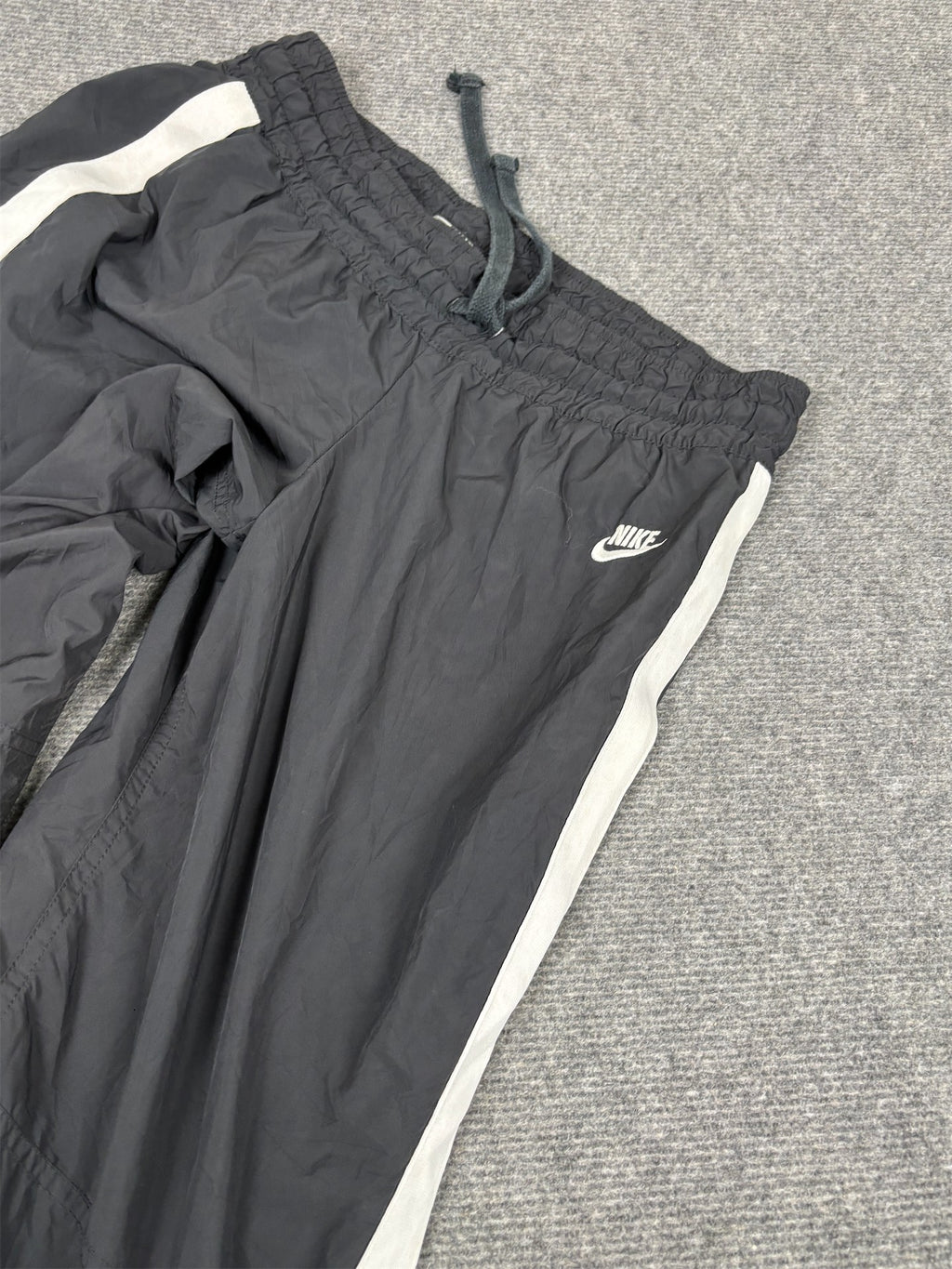 Vintage Y2K Nike Track Pants Women's M Black White Panels Swoosh Joggers Straight Leg