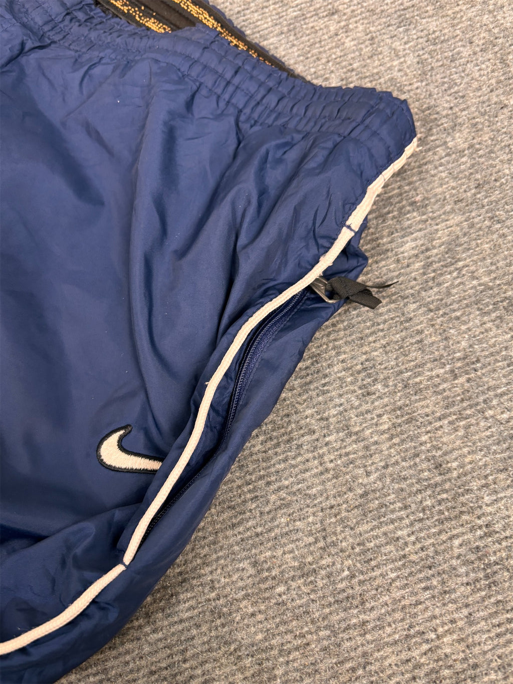 Vintage Y2K Nike Team Track Pants Men's M Navy White Piping Swoosh Cuffed Joggers Tapered