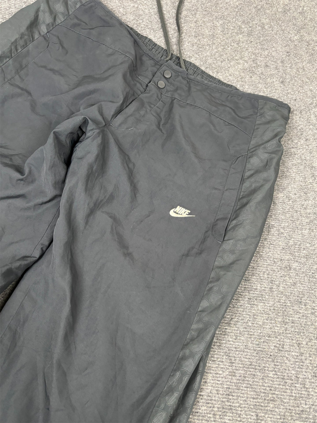 Vintage Y2K Nike Track Pants Women's XL Dark Grey Clover Love Heart Panel Joggers Straight Leg