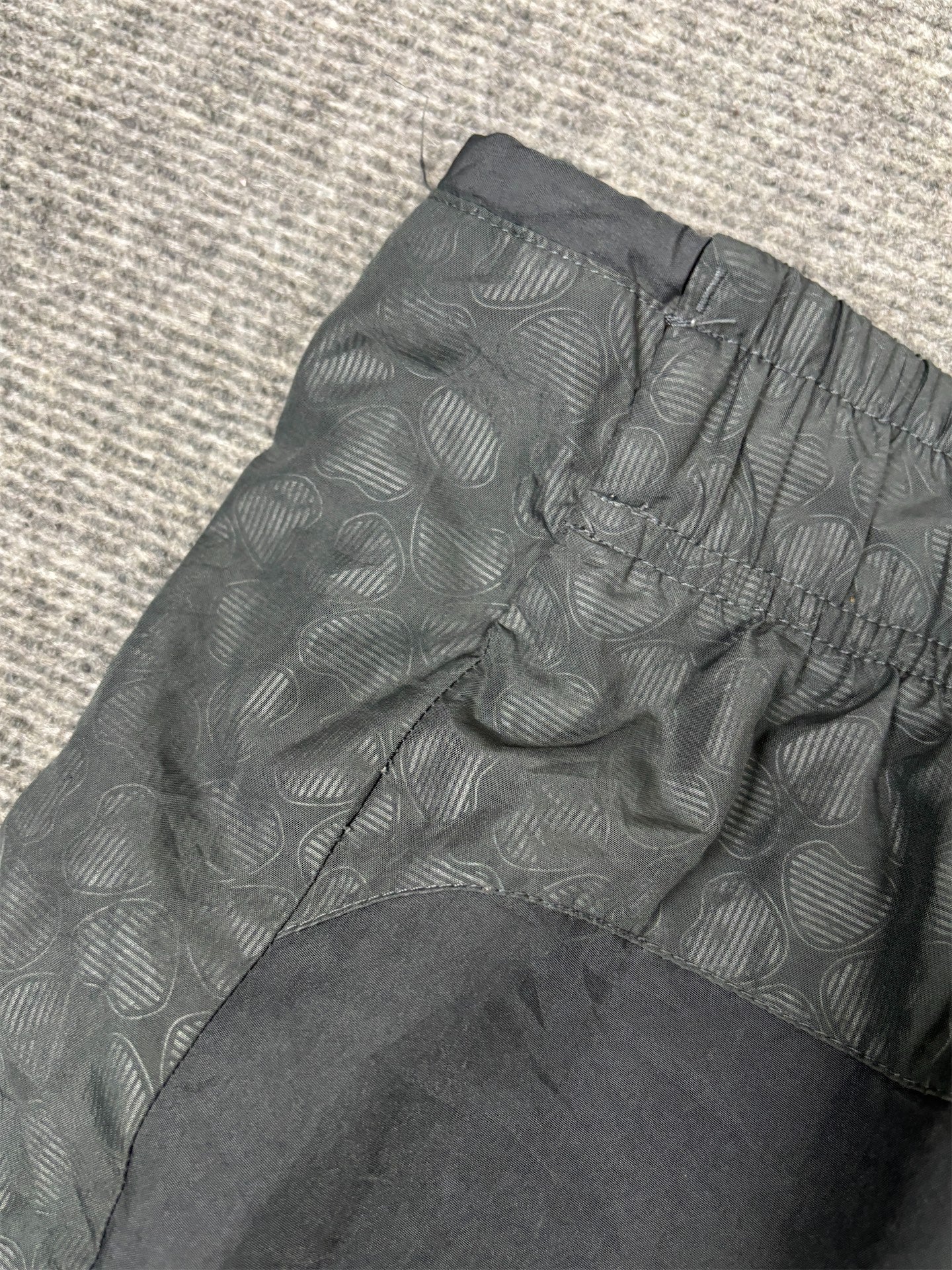 Vintage Y2K Nike Track Pants Women's XL Dark Grey Clover Love Heart Panel Joggers Straight Leg