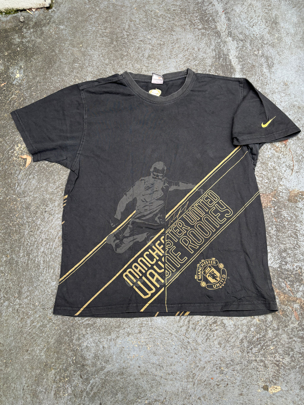 Vintage Y2K Nike Football T-Shirt Men’s XL Black Gold Wayne Rooney Manchester United