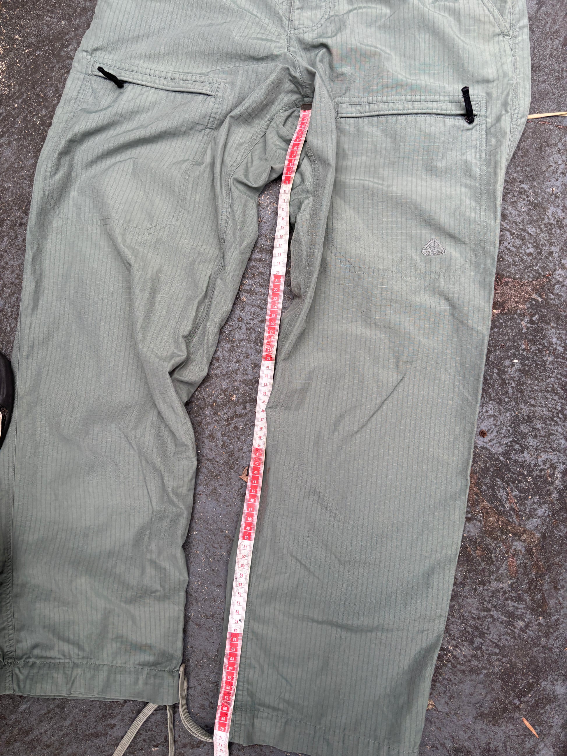 Vintage 90s Nike ACG Cargo Pants Women’s M Sage Green Cotton Nylon Straight Leg