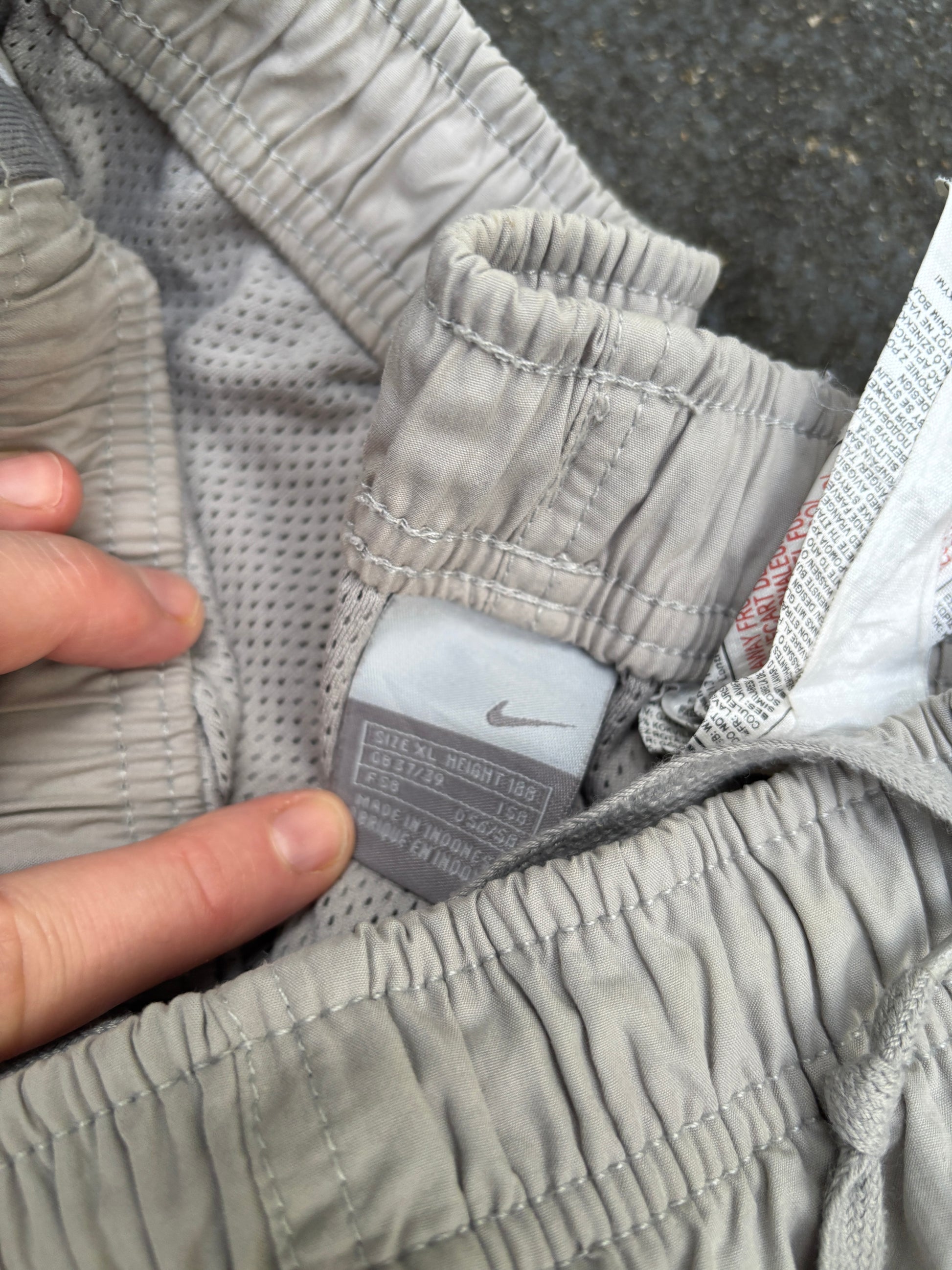 Vintage Y2K Nike Track Pants Men’s XL Grey Navy Detail Tear Away Wide Leg Windbreakers