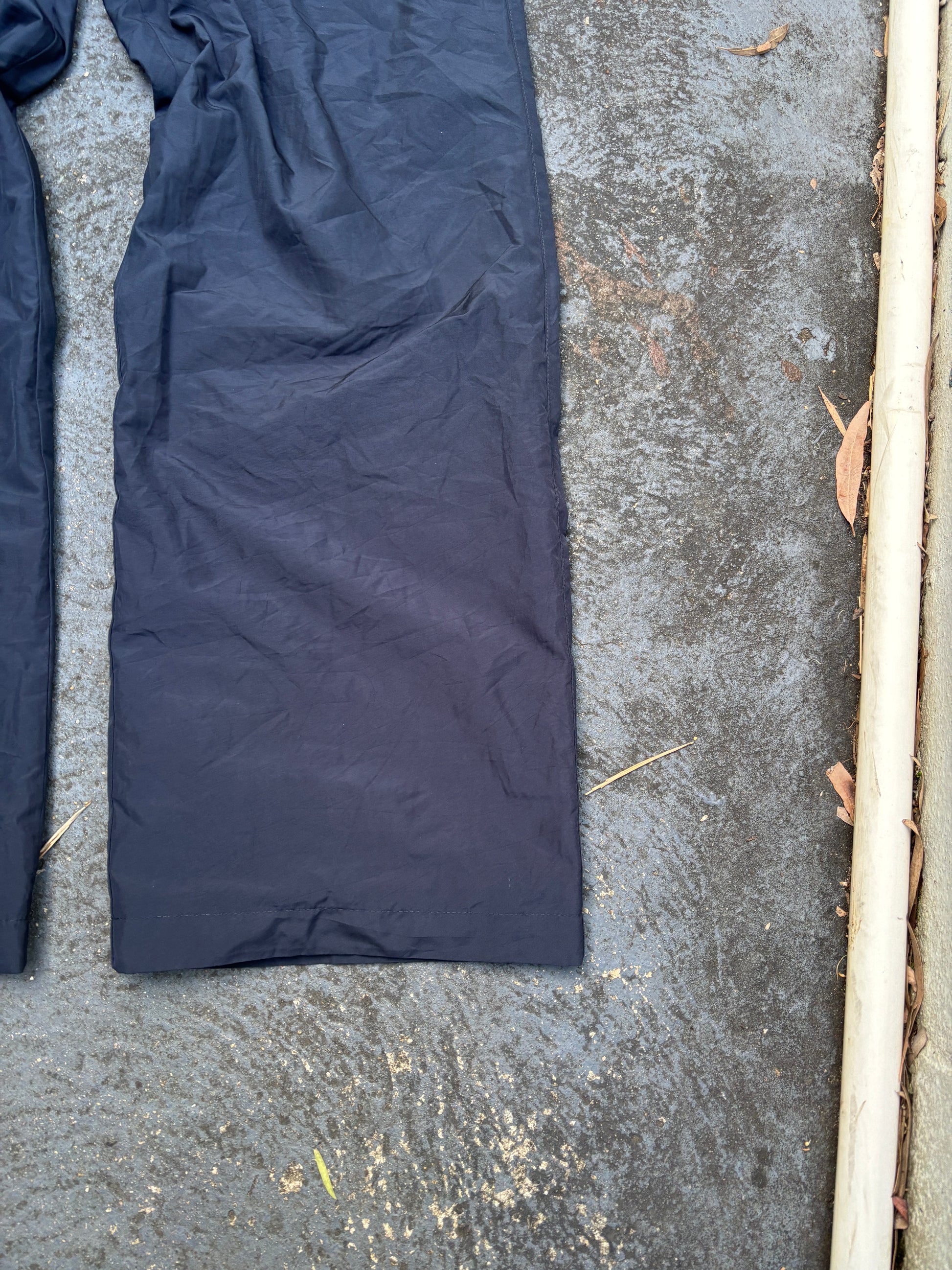 Vintage Y2K Nike Track Pants Men’s L Navy White Swoosh Wide Leg Classic Windbreakers