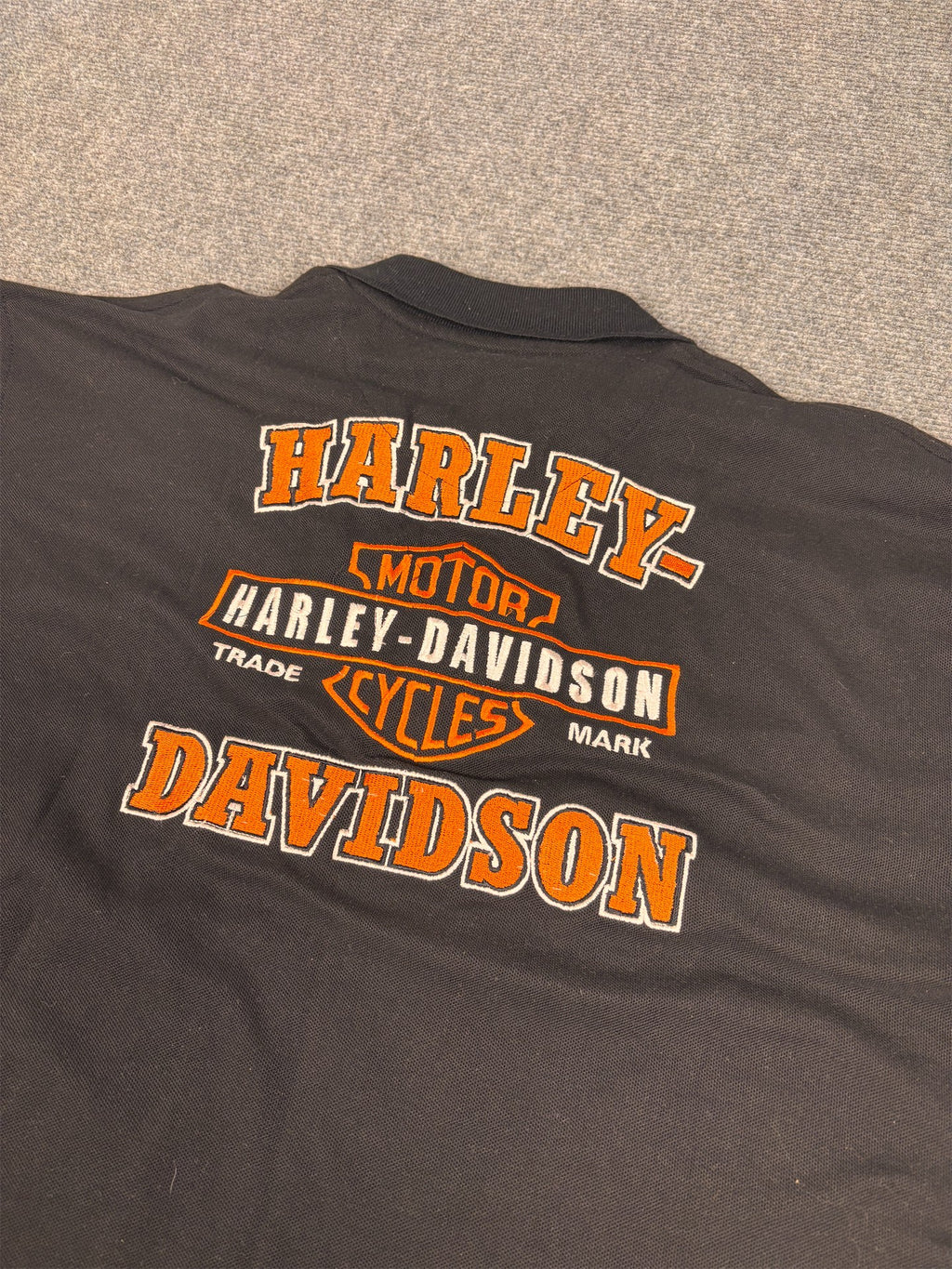 Vintage Y2K Harley-Davidson Polo Men's XL Black Embroiderd Spell Out Logo T-shirt Collared