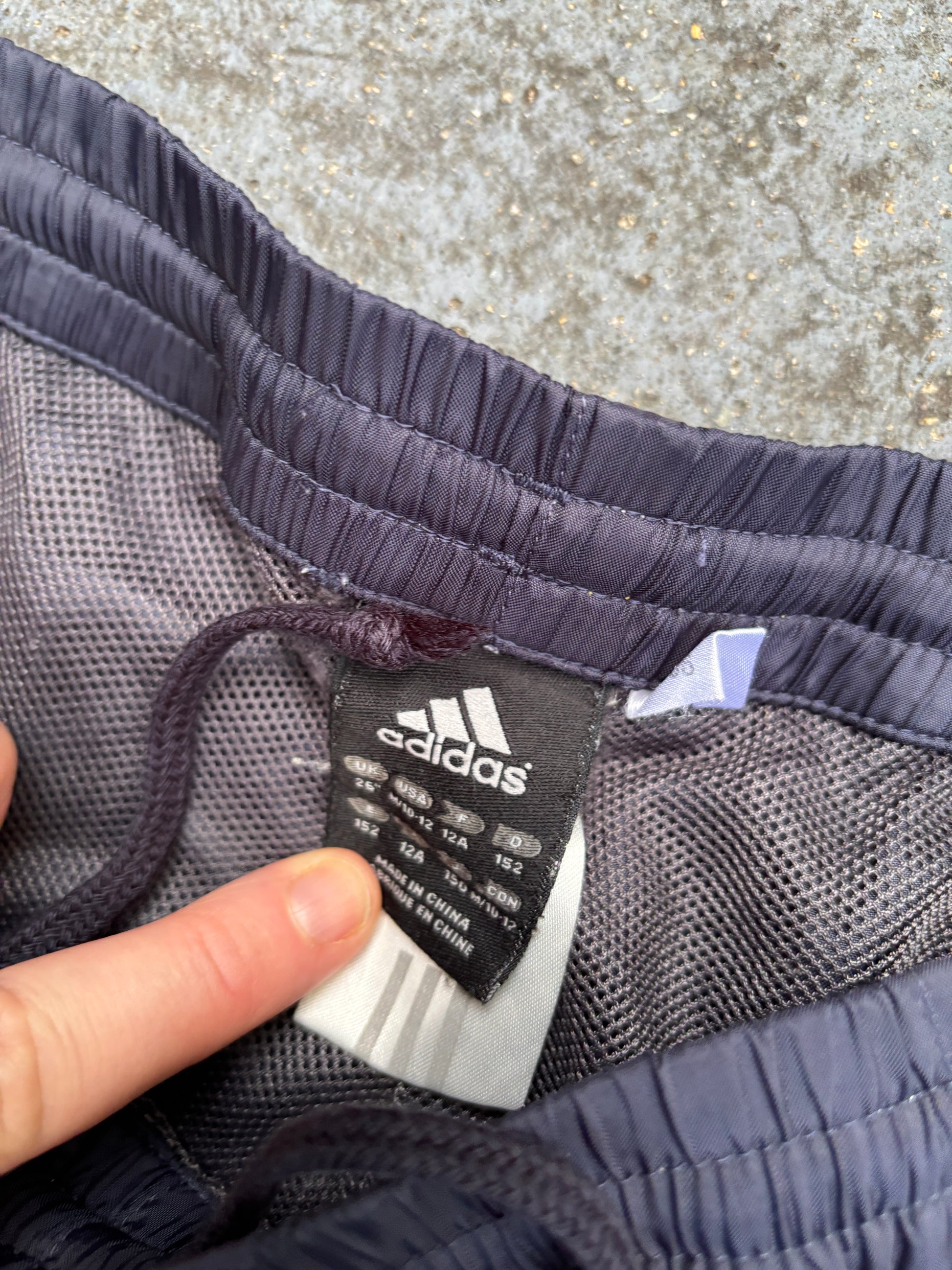Adidas 3/4 Cargo Track Pants Size M Navy Blue Spell Out Logo Nylon Windbreakers