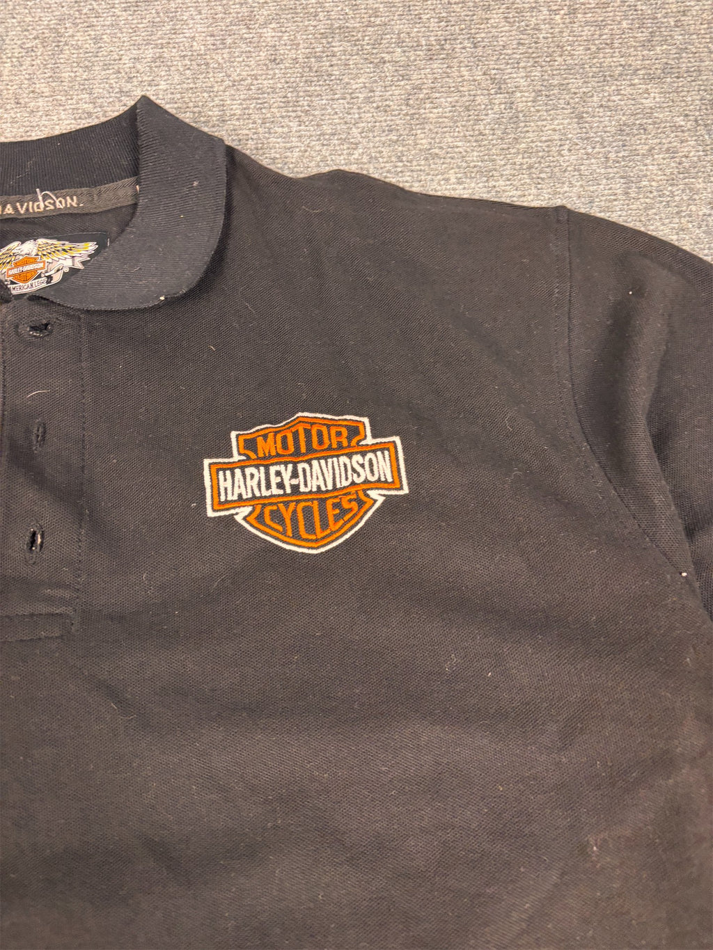 Vintage Y2K Harley-Davidson Polo Men's XL Black Embroiderd Spell Out Logo T-shirt Collared