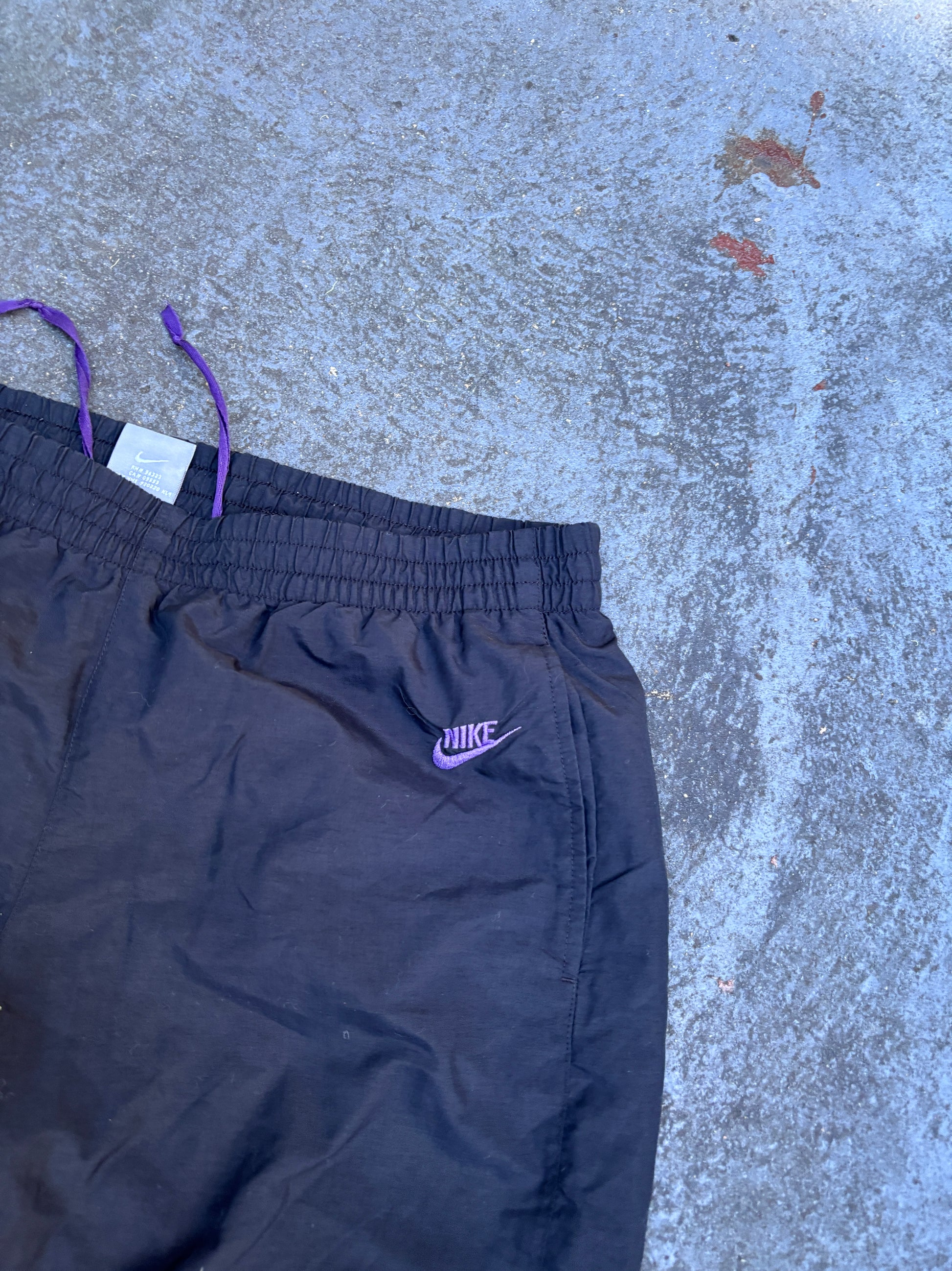 Vintage Y2K Nike Track Pants Women’s L Black Purple Logo Nylon Windbreakers