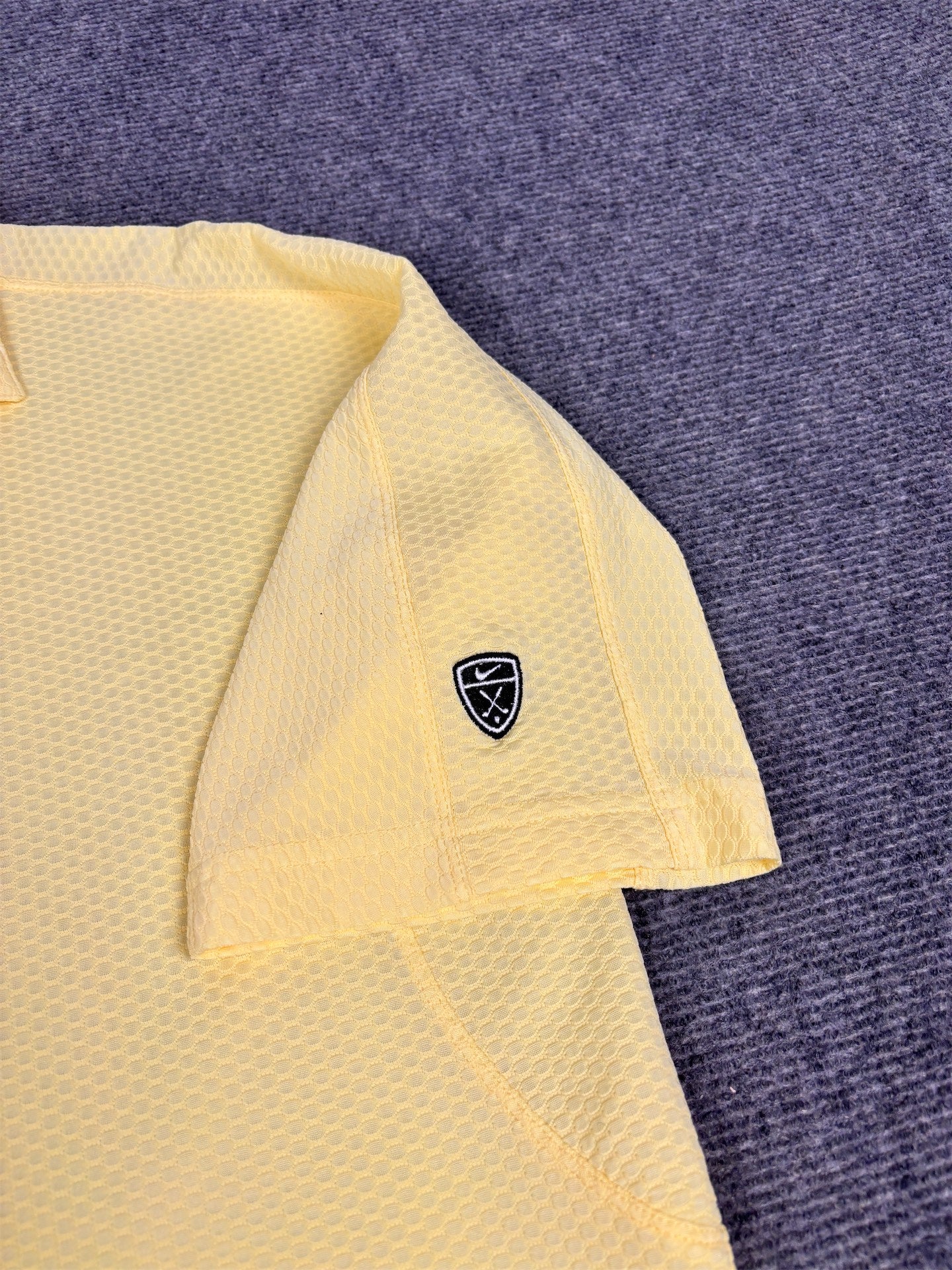 Vintage Y2K Nike Golf Polo Men's S Yellow Textured Jersey Golf Logo T-shirt Collared