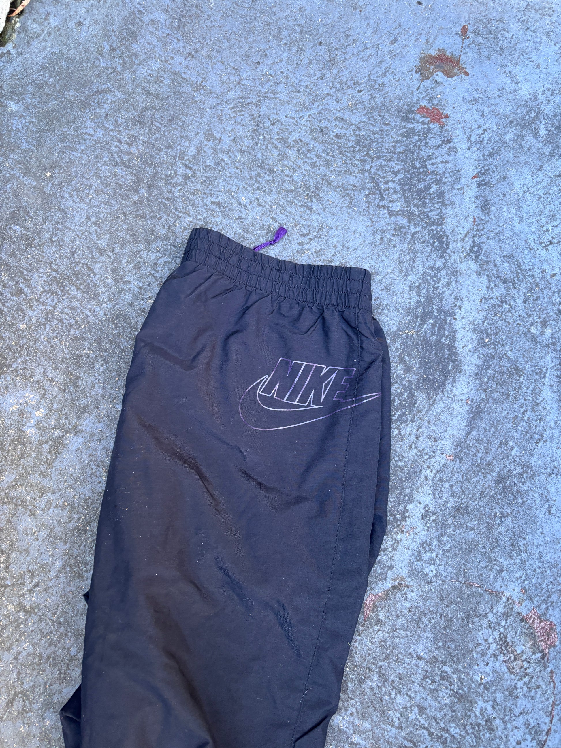 Vintage Y2K Nike Track Pants Women’s L Black Purple Logo Nylon Windbreakers