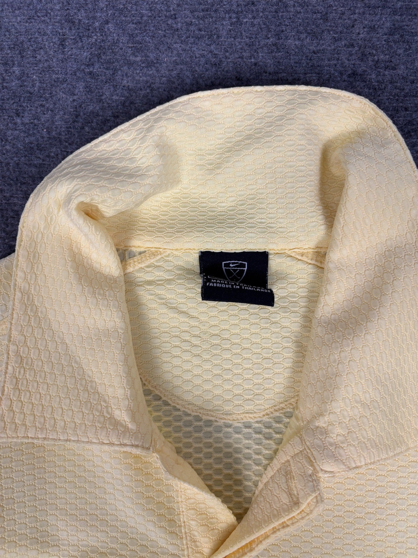 Vintage Y2K Nike Golf Polo Men's S Yellow Textured Jersey Golf Logo T-shirt Collared