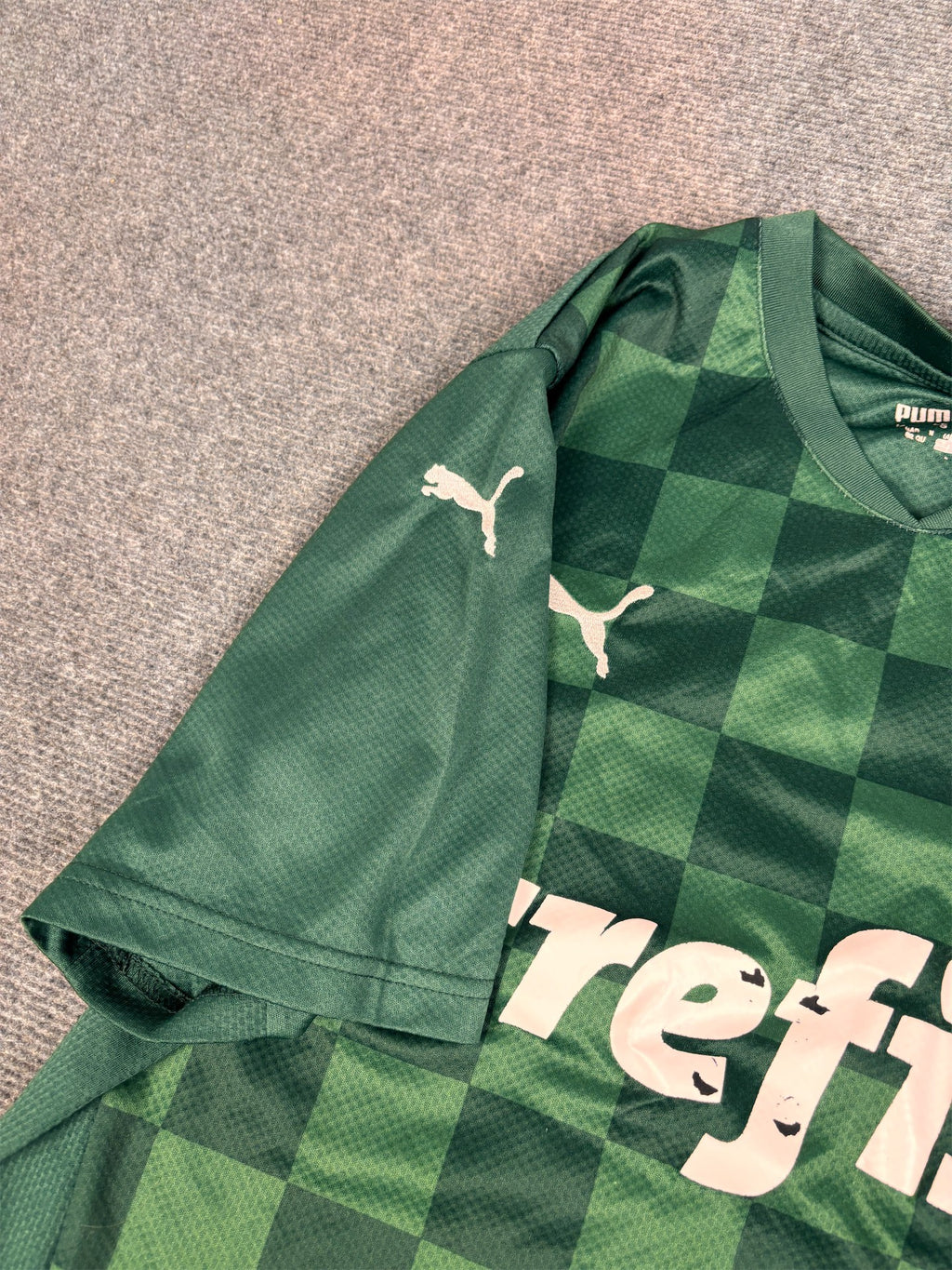 Modern Puma Jersey Men's S Green Palmeiras Football Club Brazil V-Neck