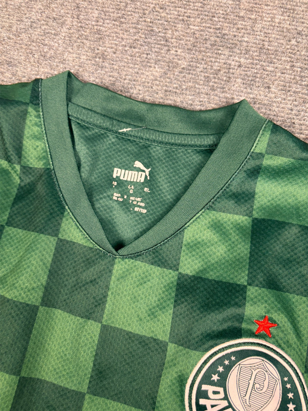 Modern Puma Jersey Men's S Green Palmeiras Football Club Brazil V-Neck