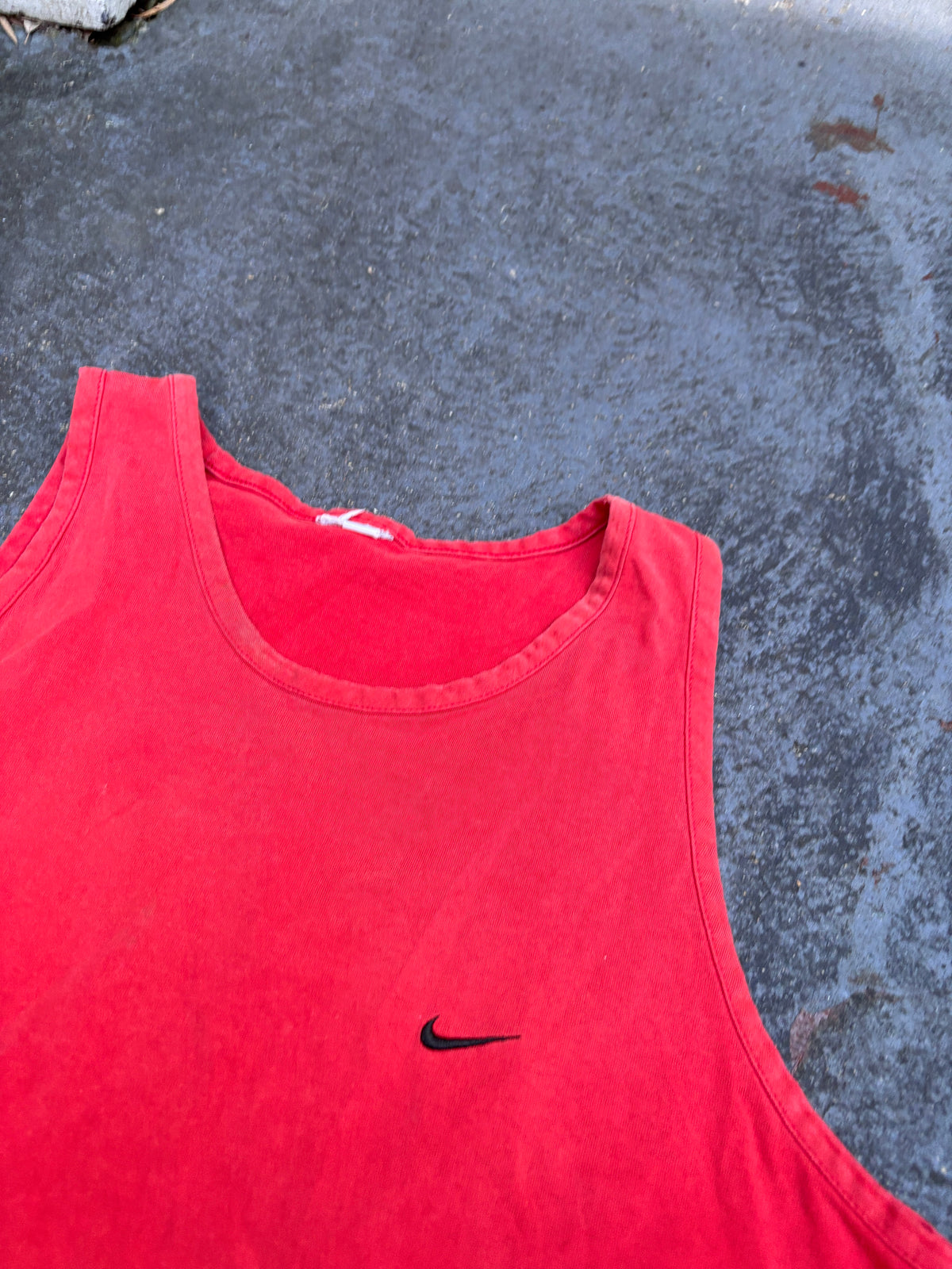 Vintage Y2K Nike T-shirt Men’s XL Red Black Swoosh Singlet Faded