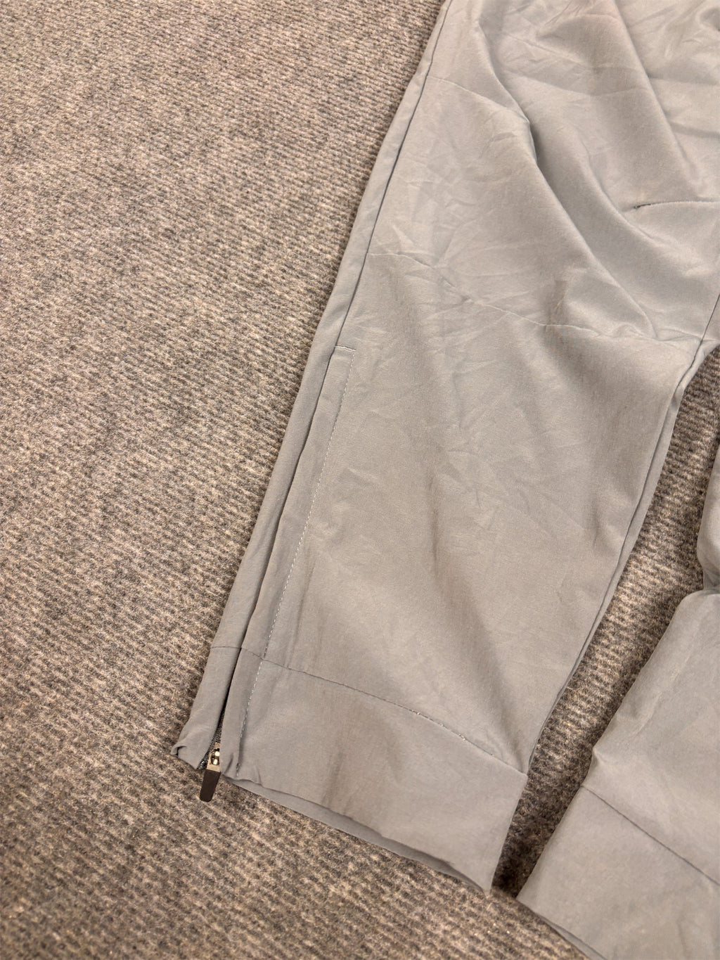 Modern Classic Nike Dri-Fit Track Pants Men's S Grey swoosh workout gym joggers Tapered