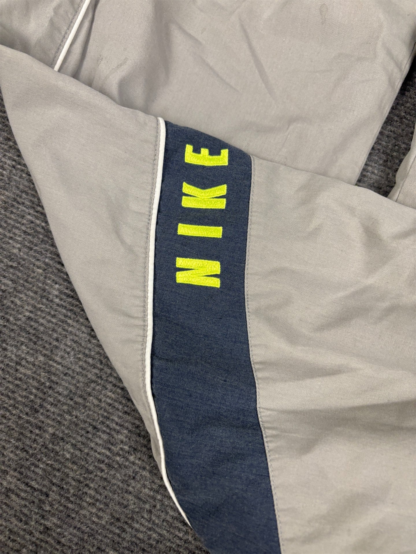 Vintage Y2K Nike Cargo Track Pants Men's M Grey badge spell out logo white piping Straight Leg