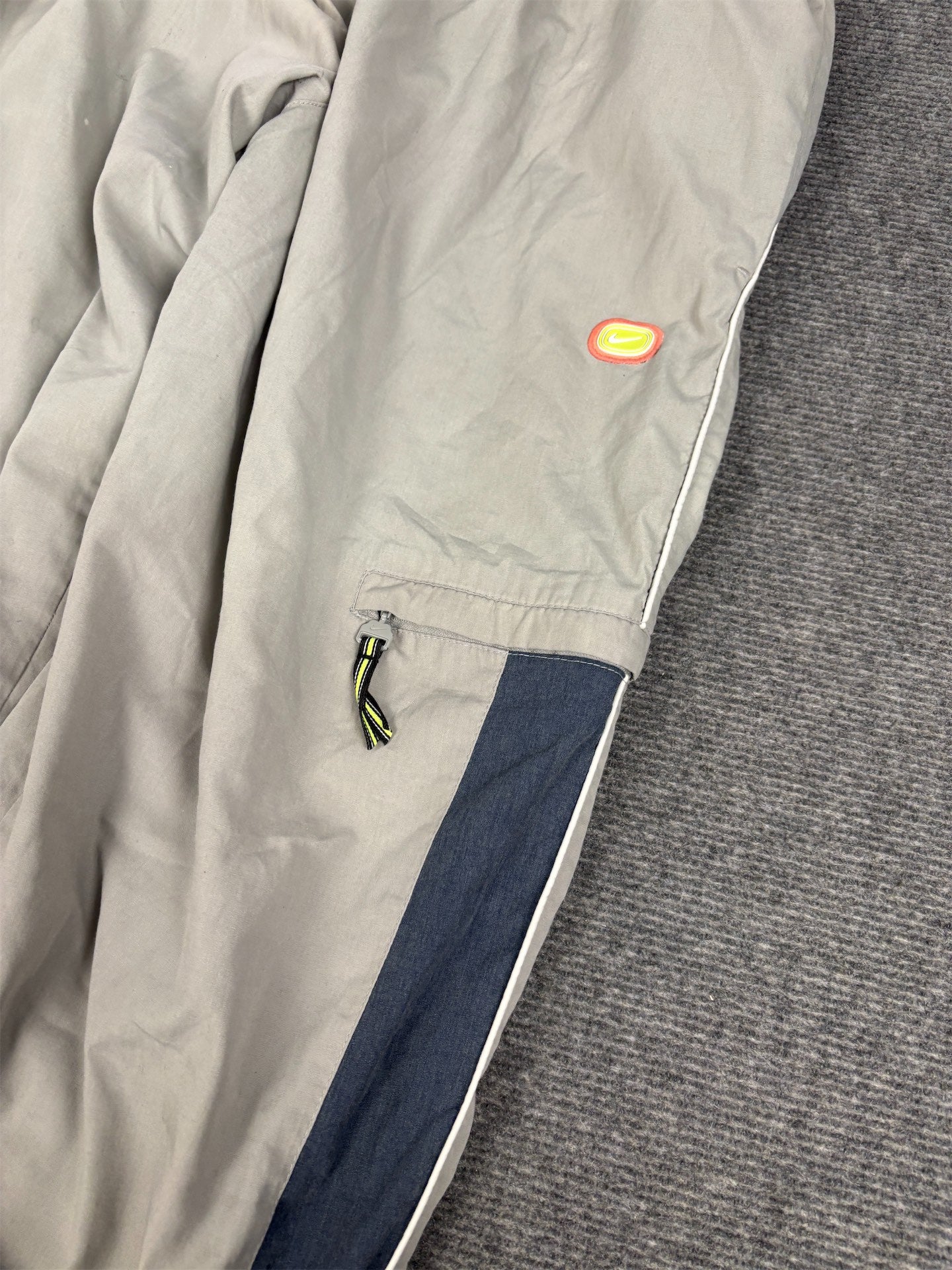 Vintage Y2K Nike Cargo Track Pants Men's M Grey badge spell out logo white piping Straight Leg
