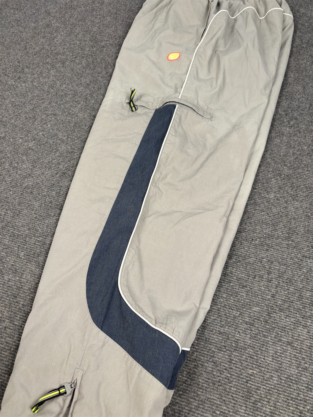 Vintage Y2K Nike Cargo Track Pants Men's M Grey badge spell out logo white piping Straight Leg