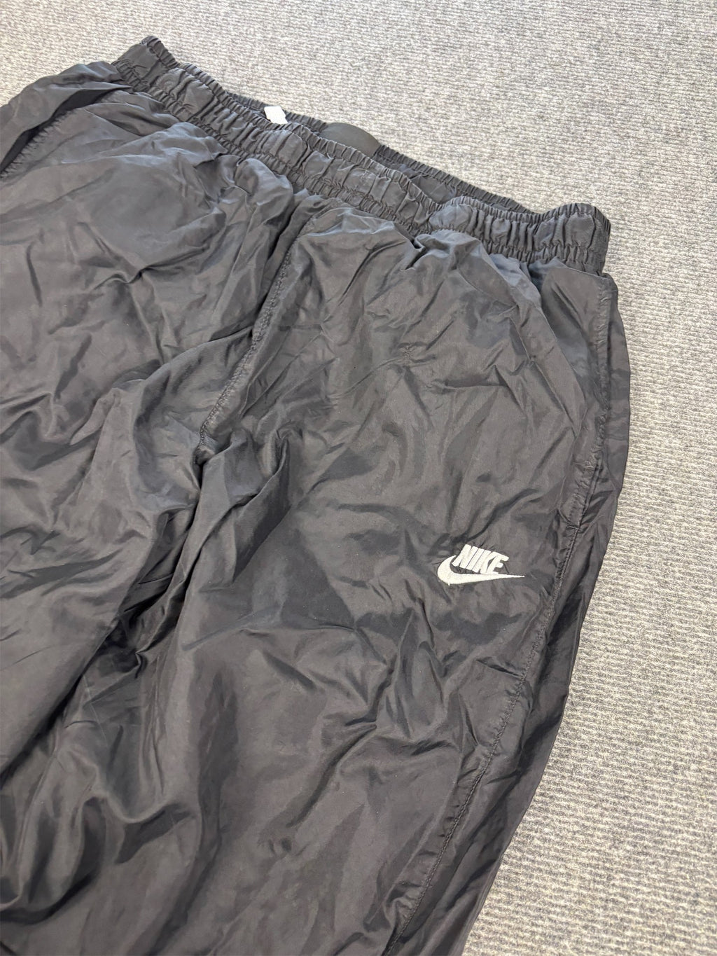 Modern Classic Nike Track Pants Men's L Black white logo cuffed joggers Tapered